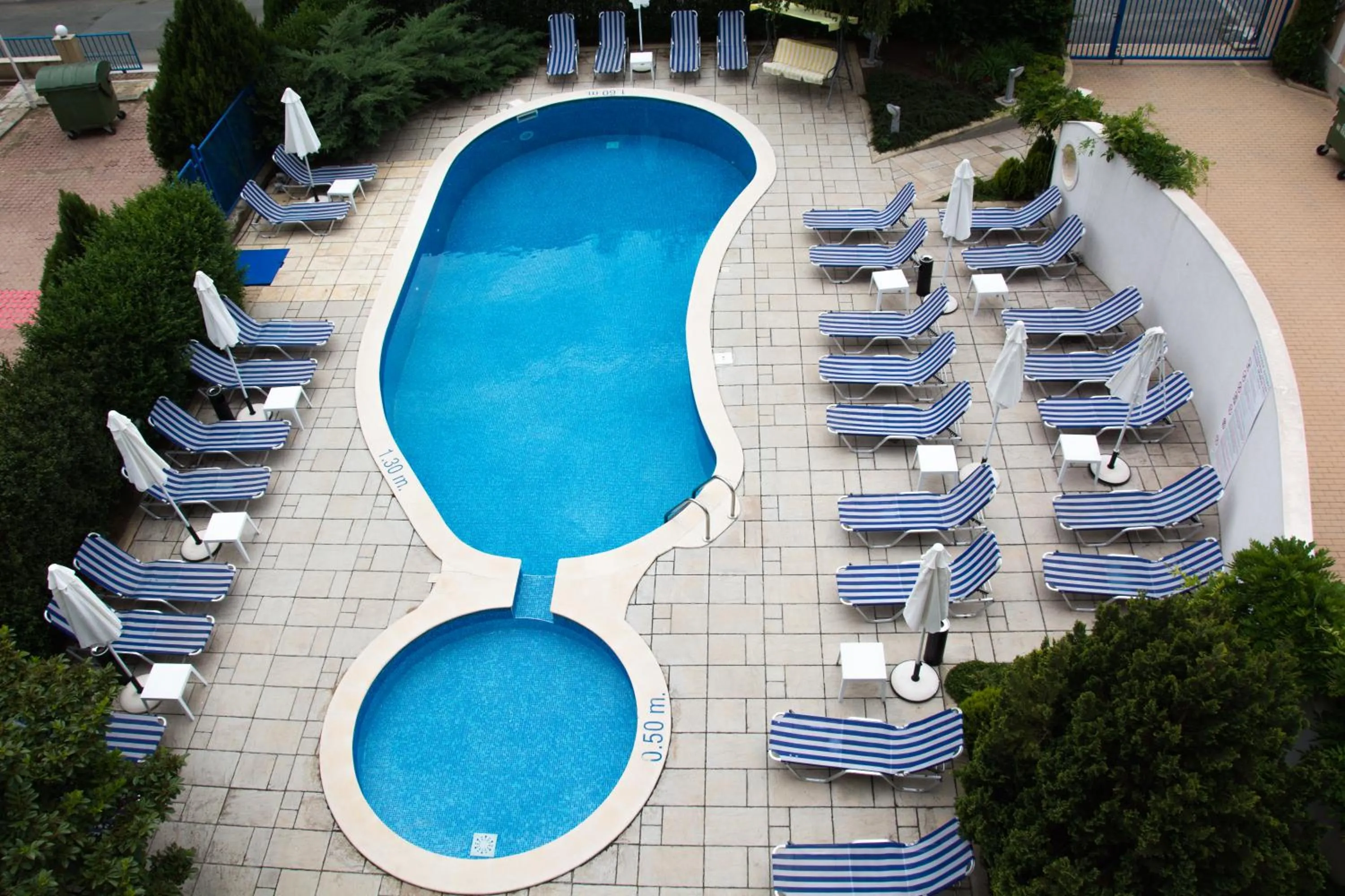 Swimming pool in Sunny Residence complex