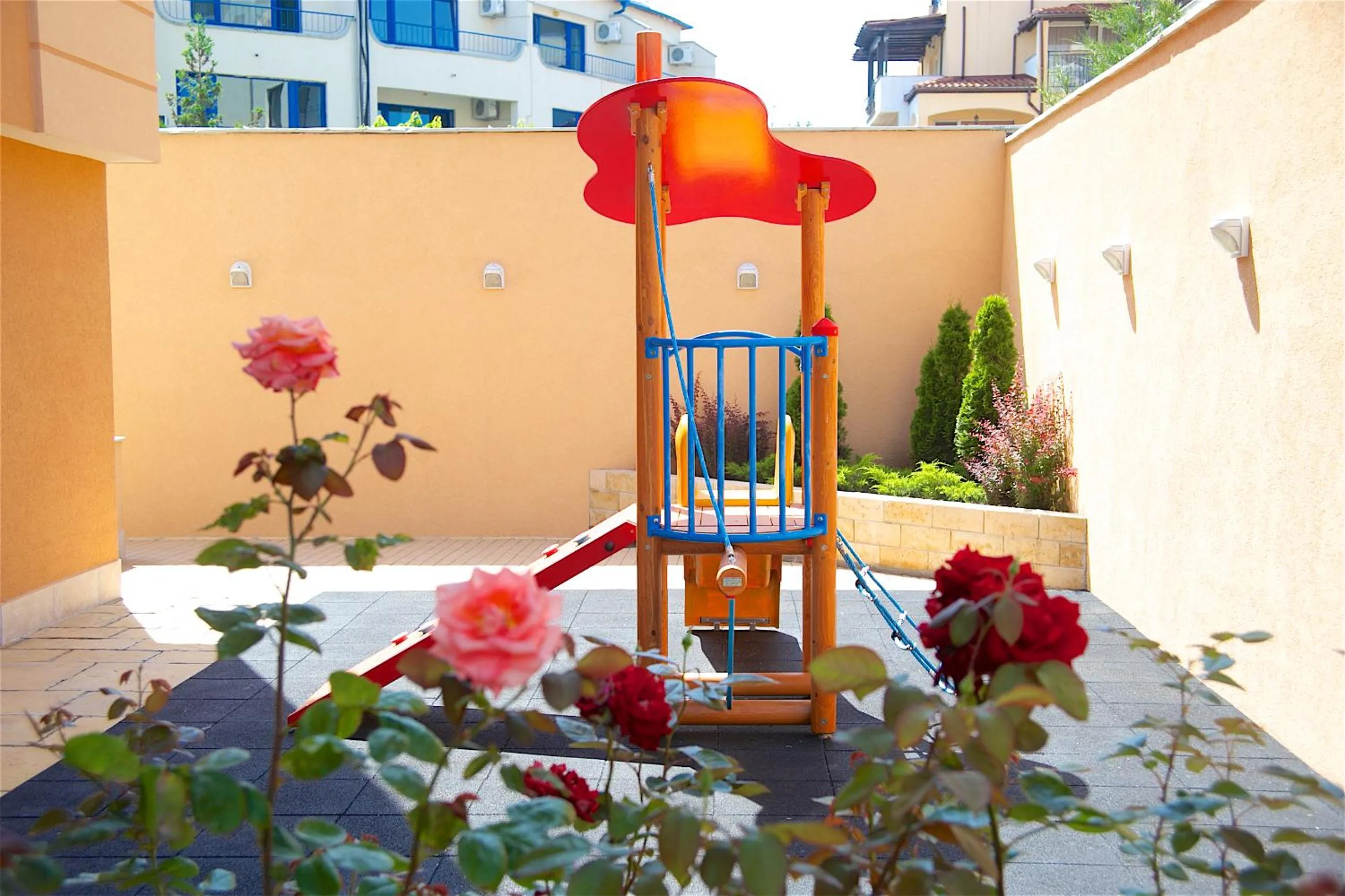 Day in Sunny Residence complex