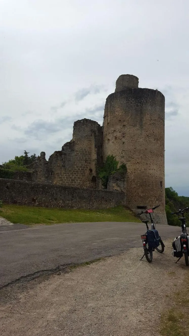 Nearby landmark in Vingt Grand Rue