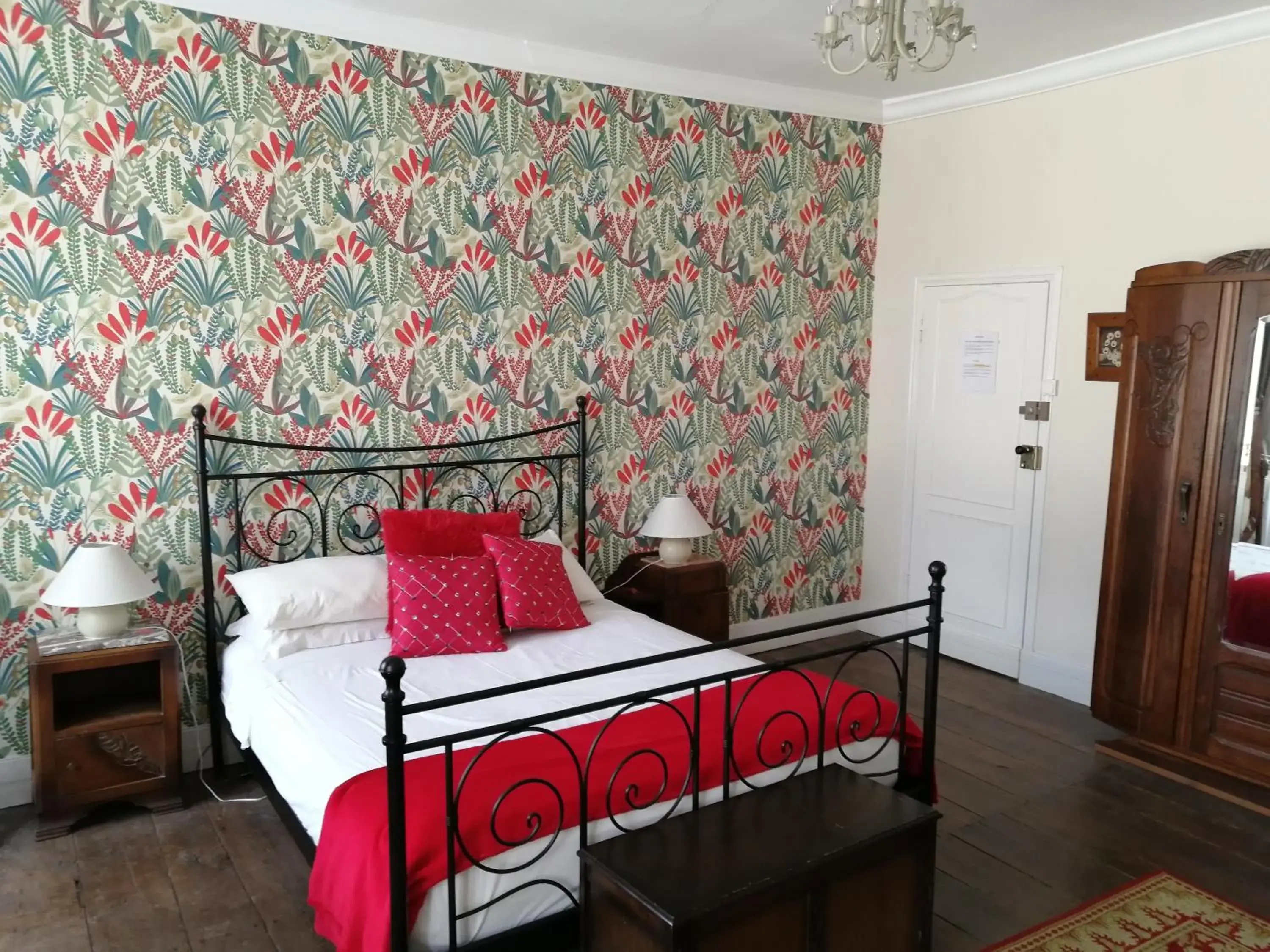 Deluxe King Room in Vingt Grand Rue Deluxe King Room in Vingt Grand Rue