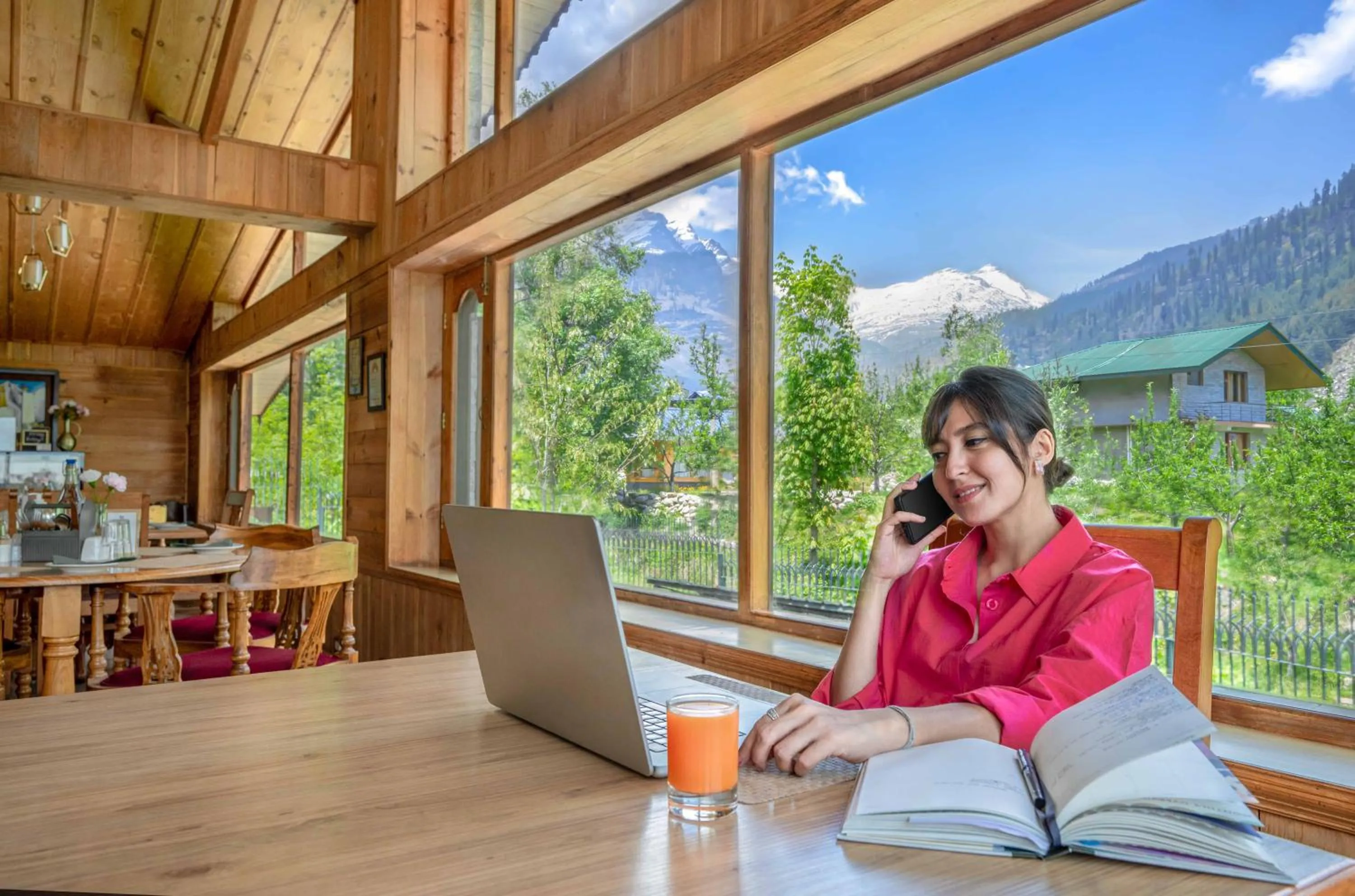 Dining area in Storii By ITC Hotels Urvashis Retreat, Manali