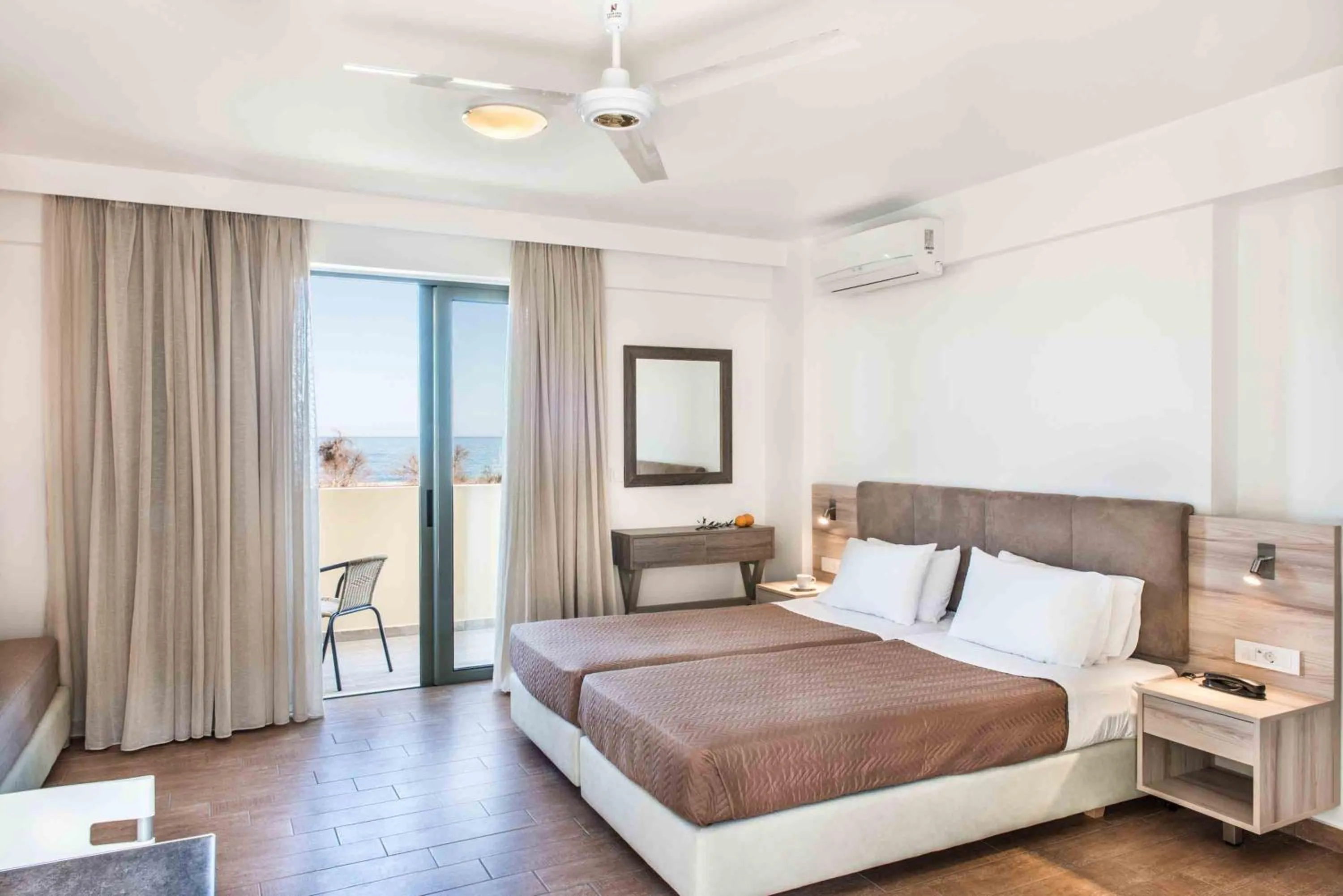 Bedroom, Bed in Gerona Mare Apartments