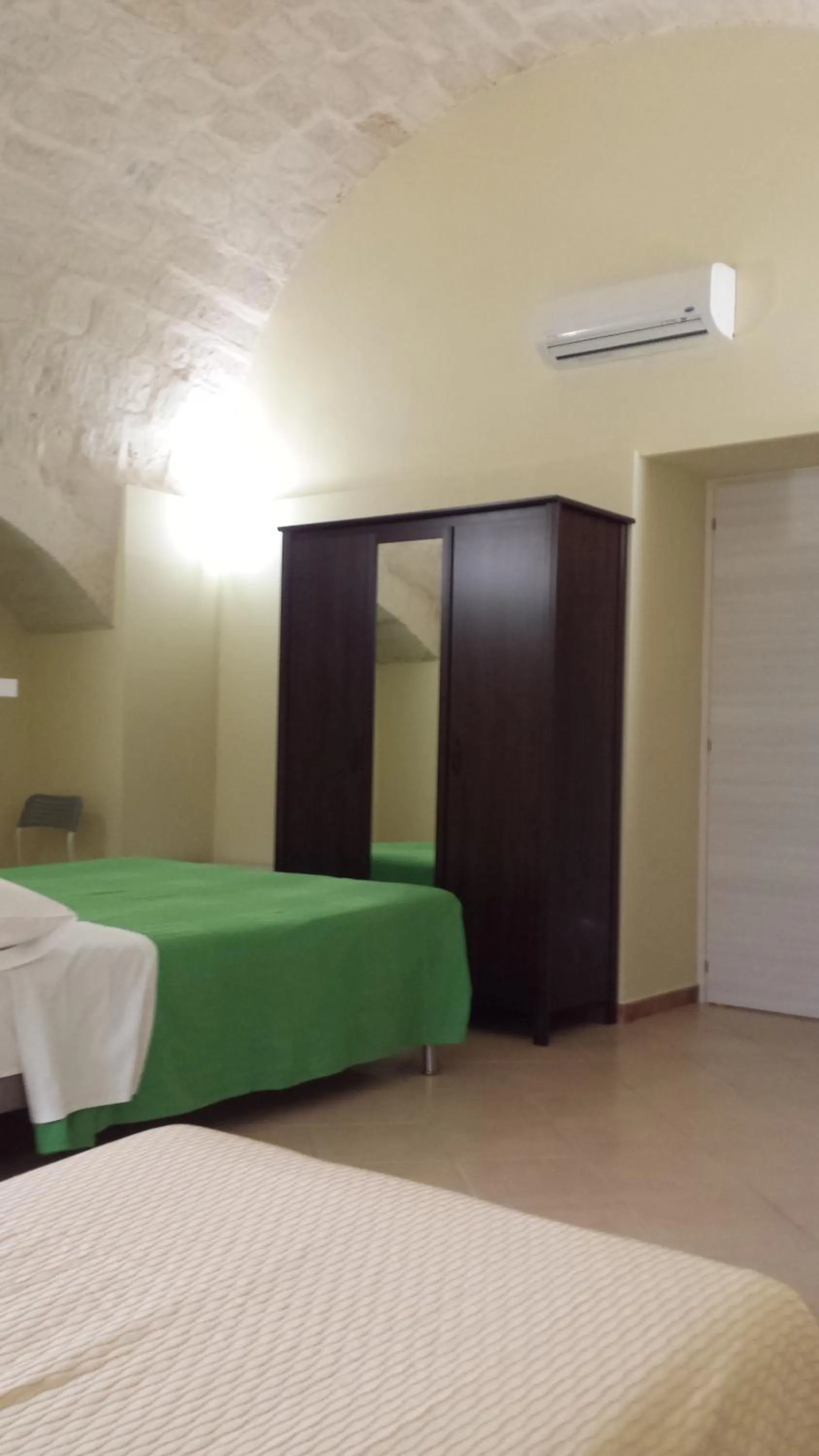 Bedroom, Bed in Beda Ragusa