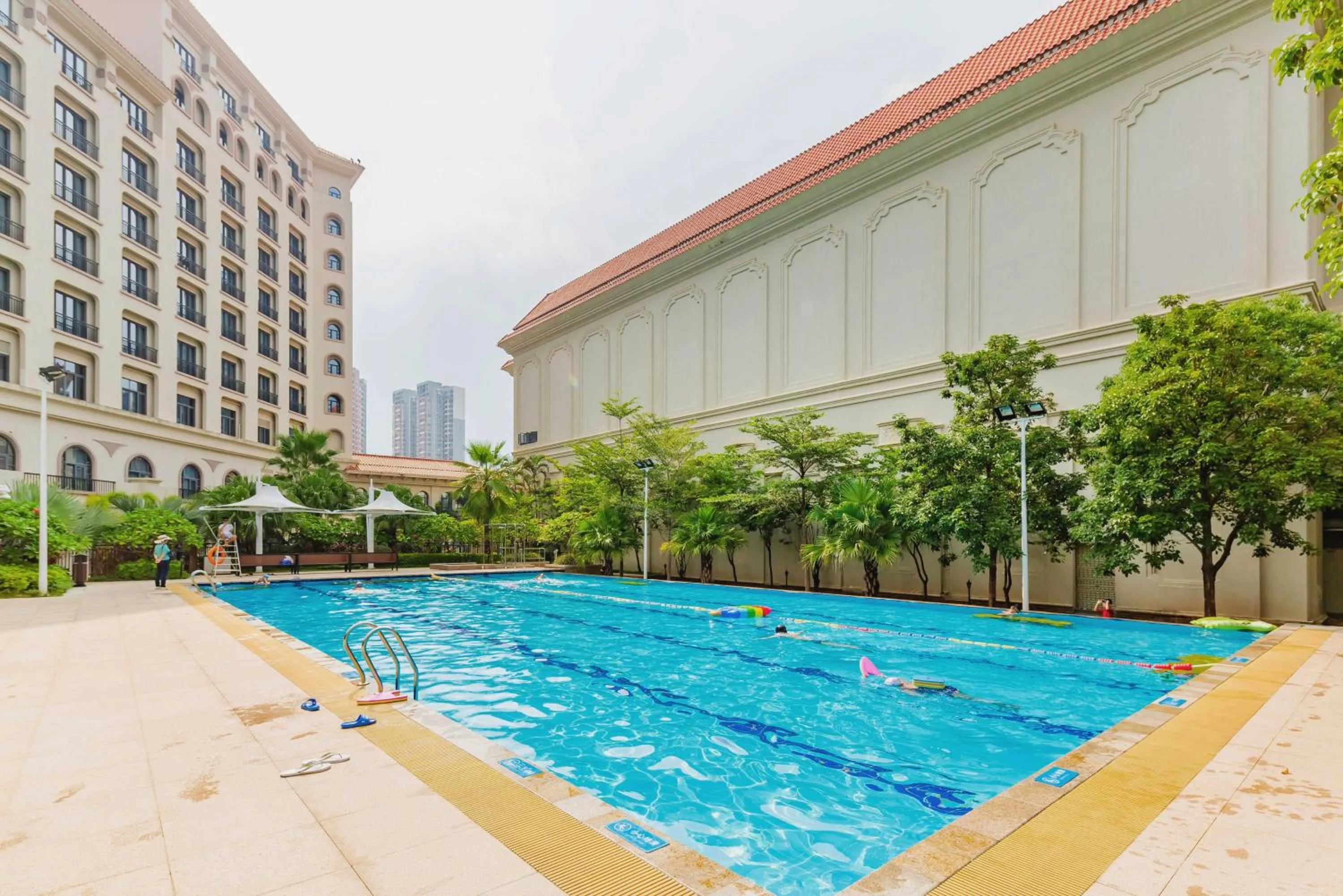 Swimming pool in Ramada By Wyndham Huizhou South