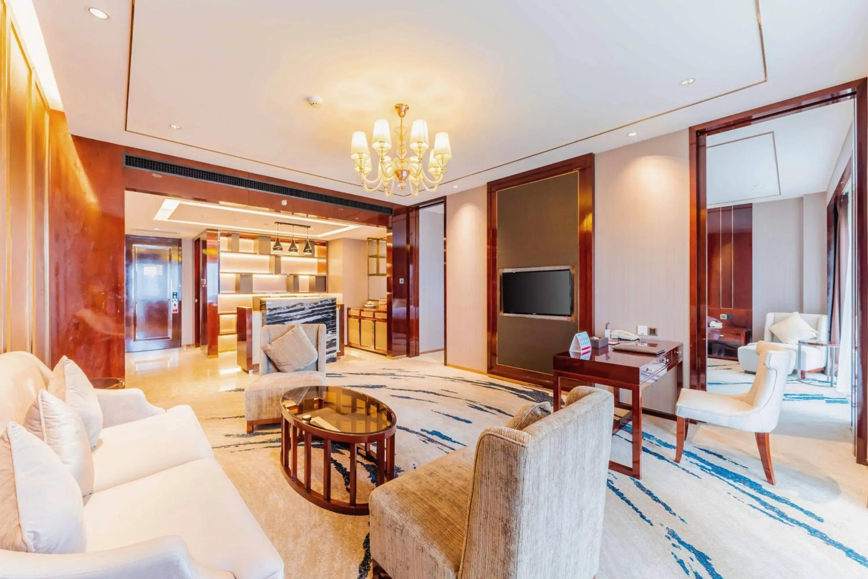 Executive Suite in Ramada By Wyndham Huizhou South Executive Suite in Ramada By Wyndham Huizhou South