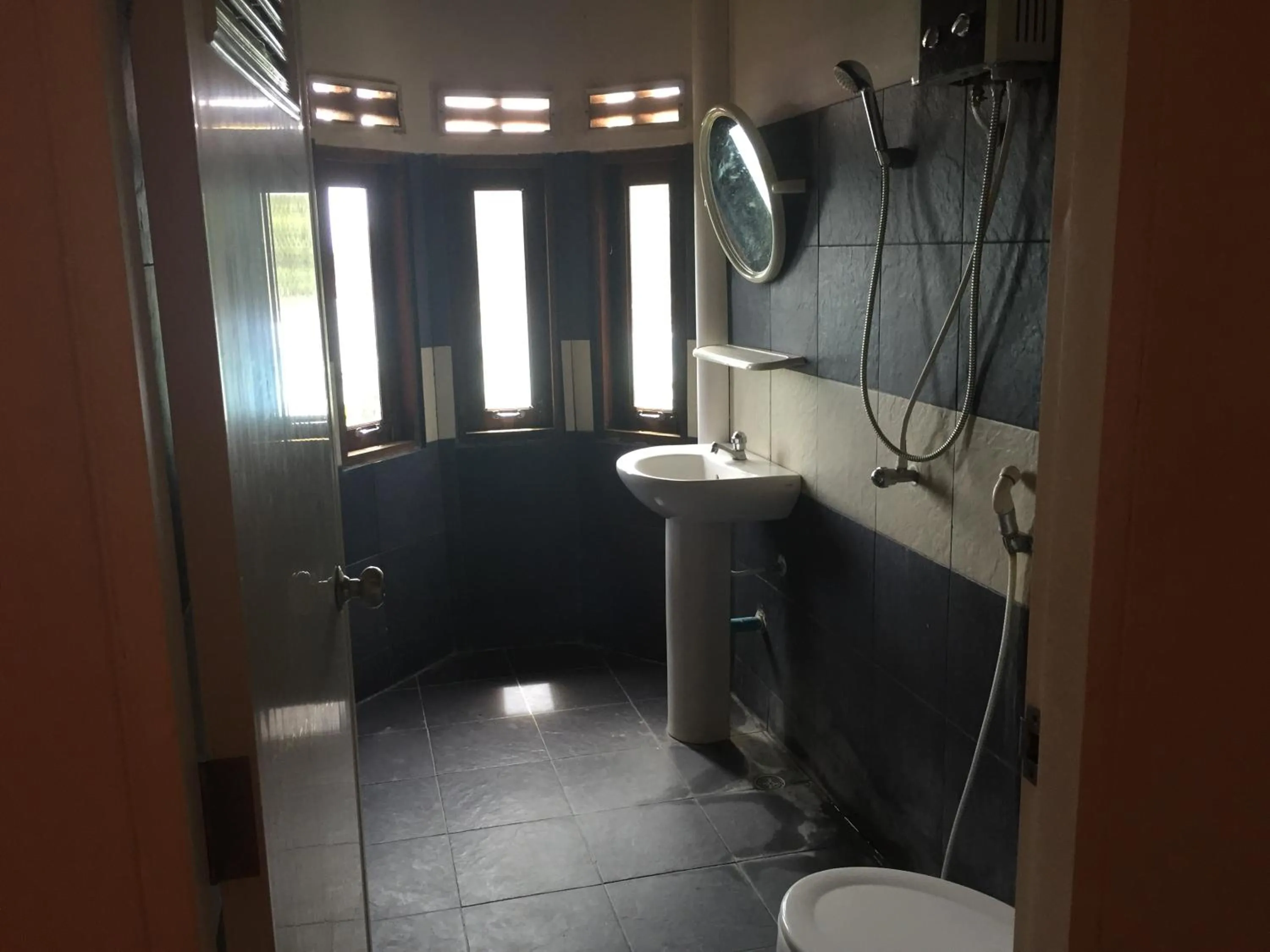 Bathroom in Aow Leuk Grand Hill