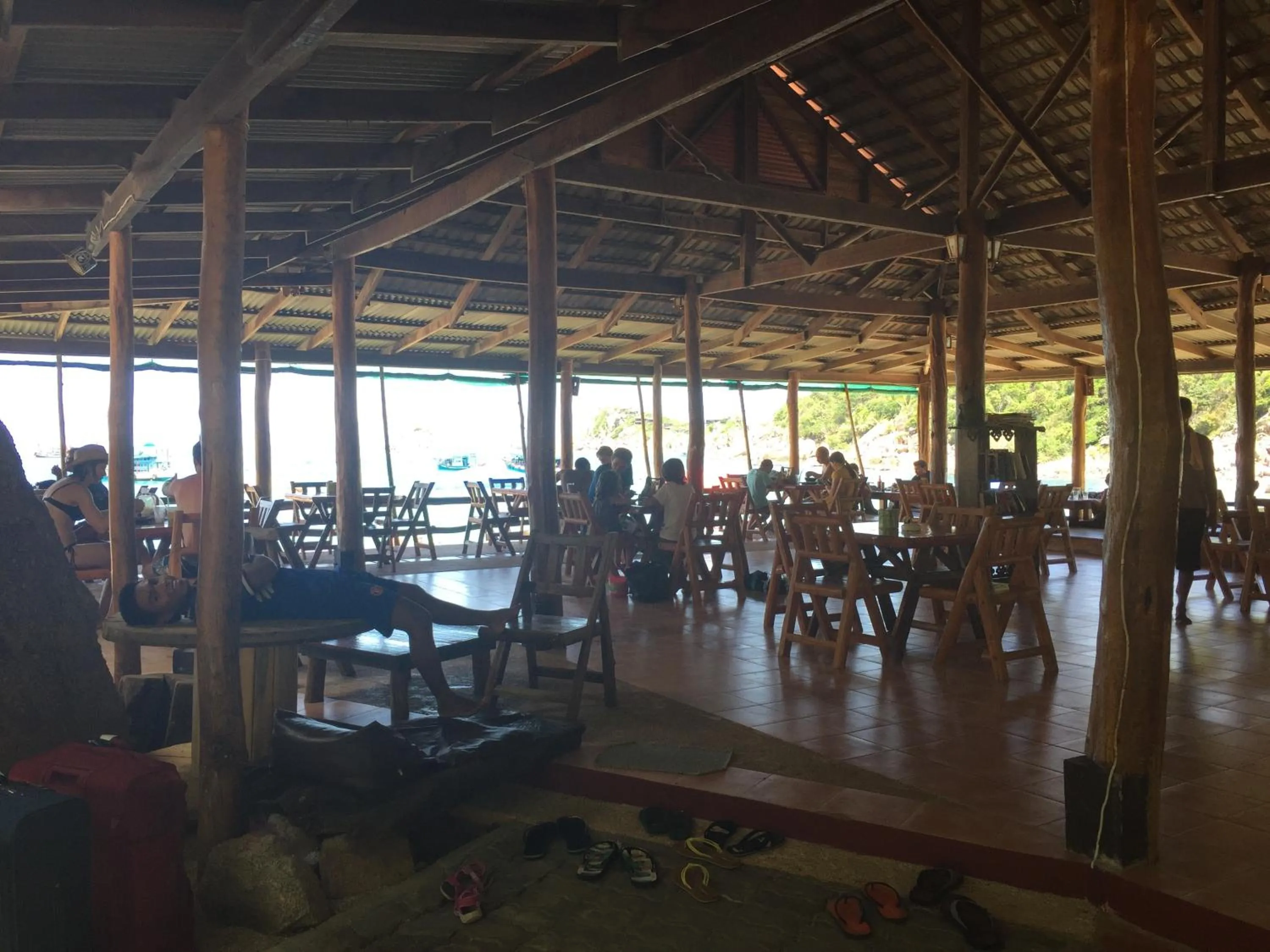 Restaurant/places to eat in Aow Leuk Grand Hill