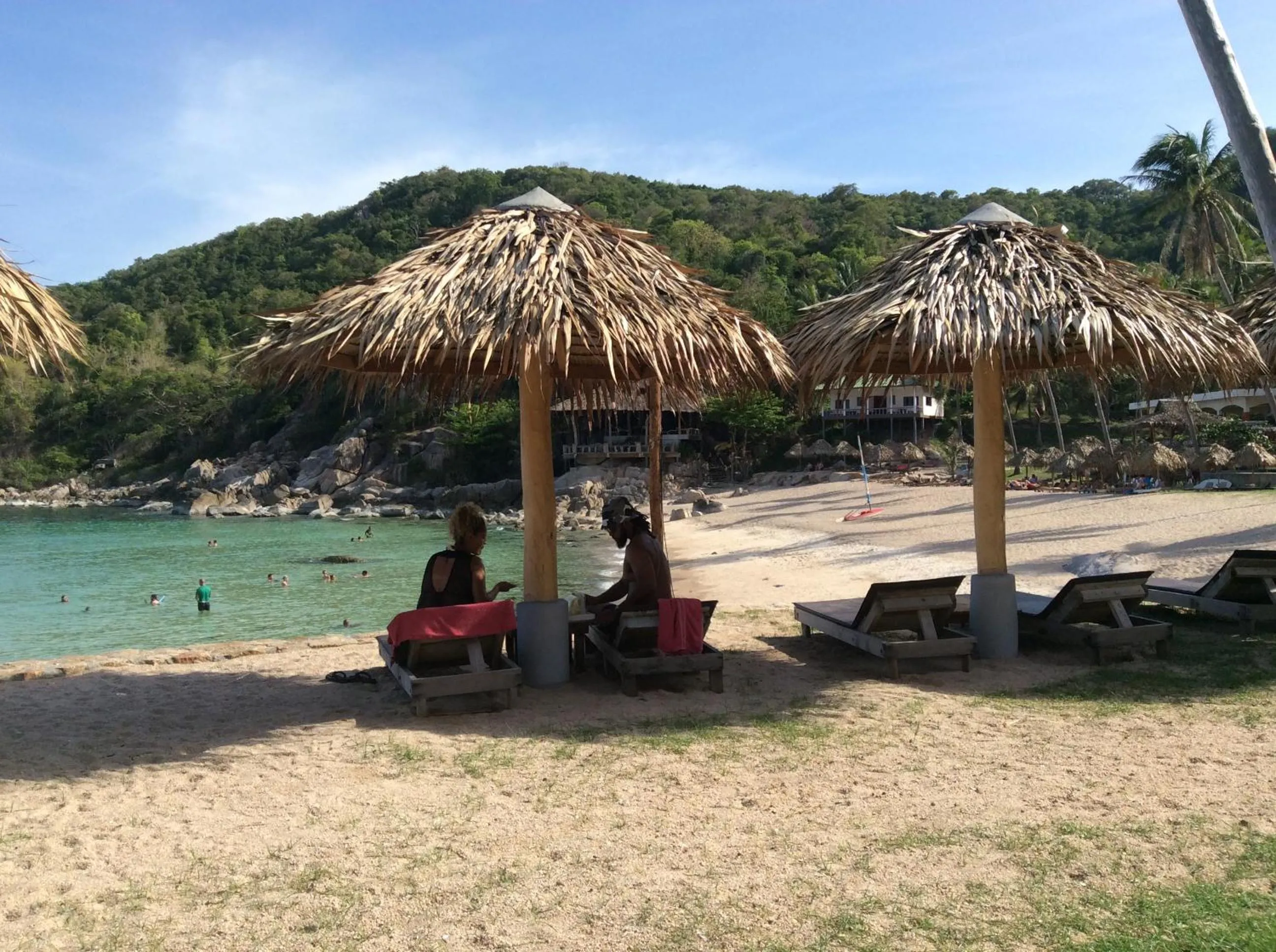 Restaurant/places to eat in Aow Leuk Grand Hill