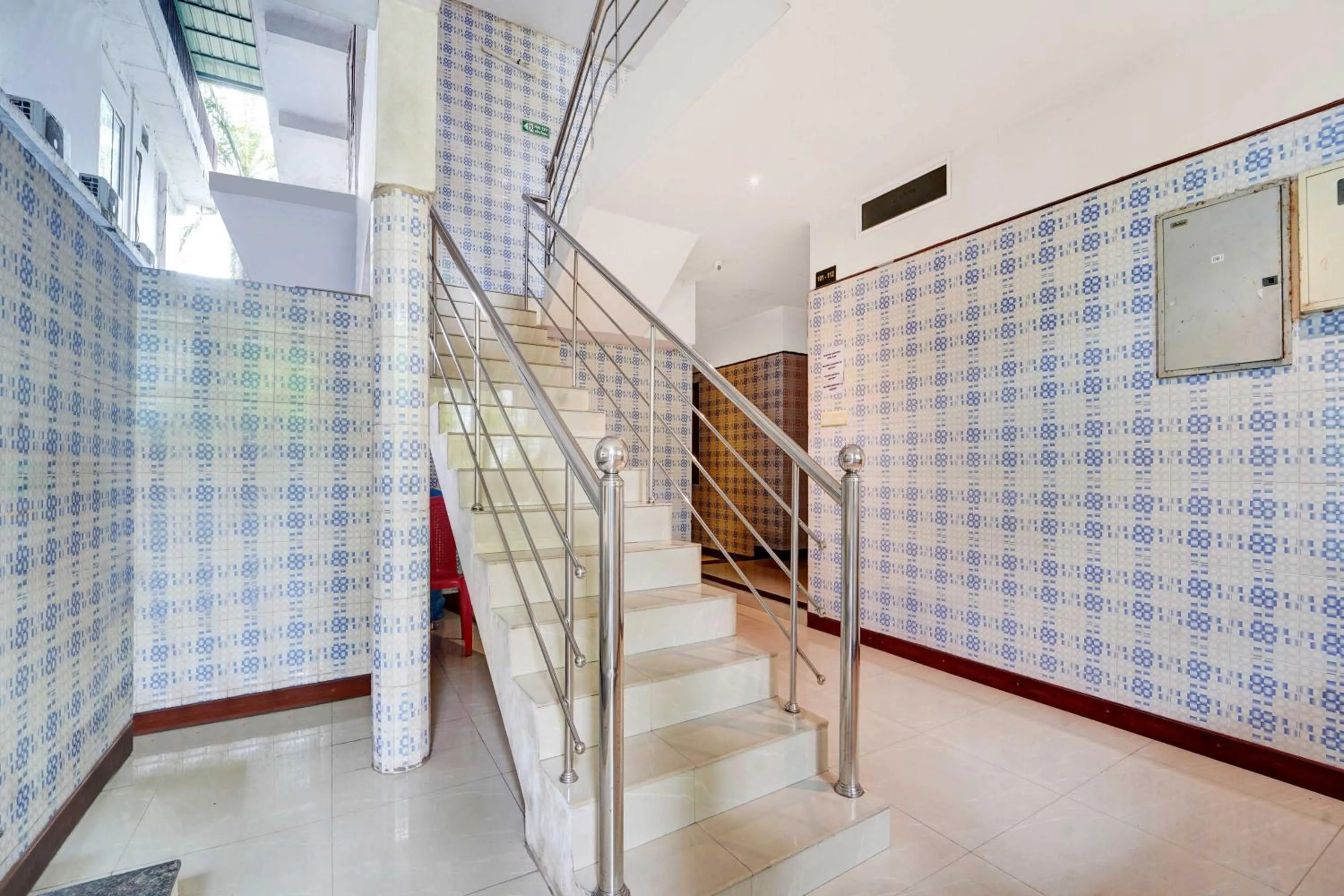 Hotel O Vazhakkala Kakkanad