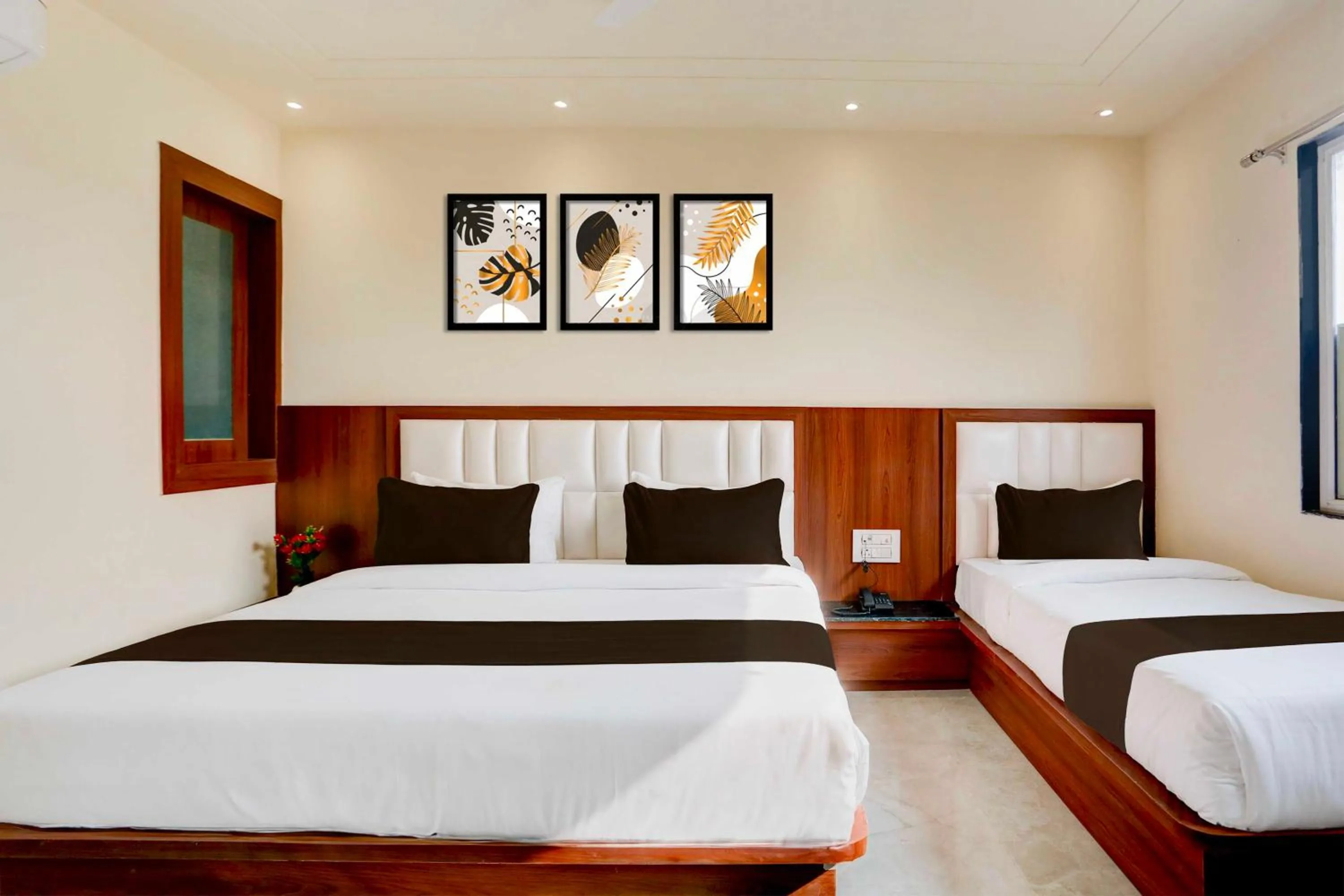 Bedroom, Bed in Collection O Taj Nagri Phase 2
