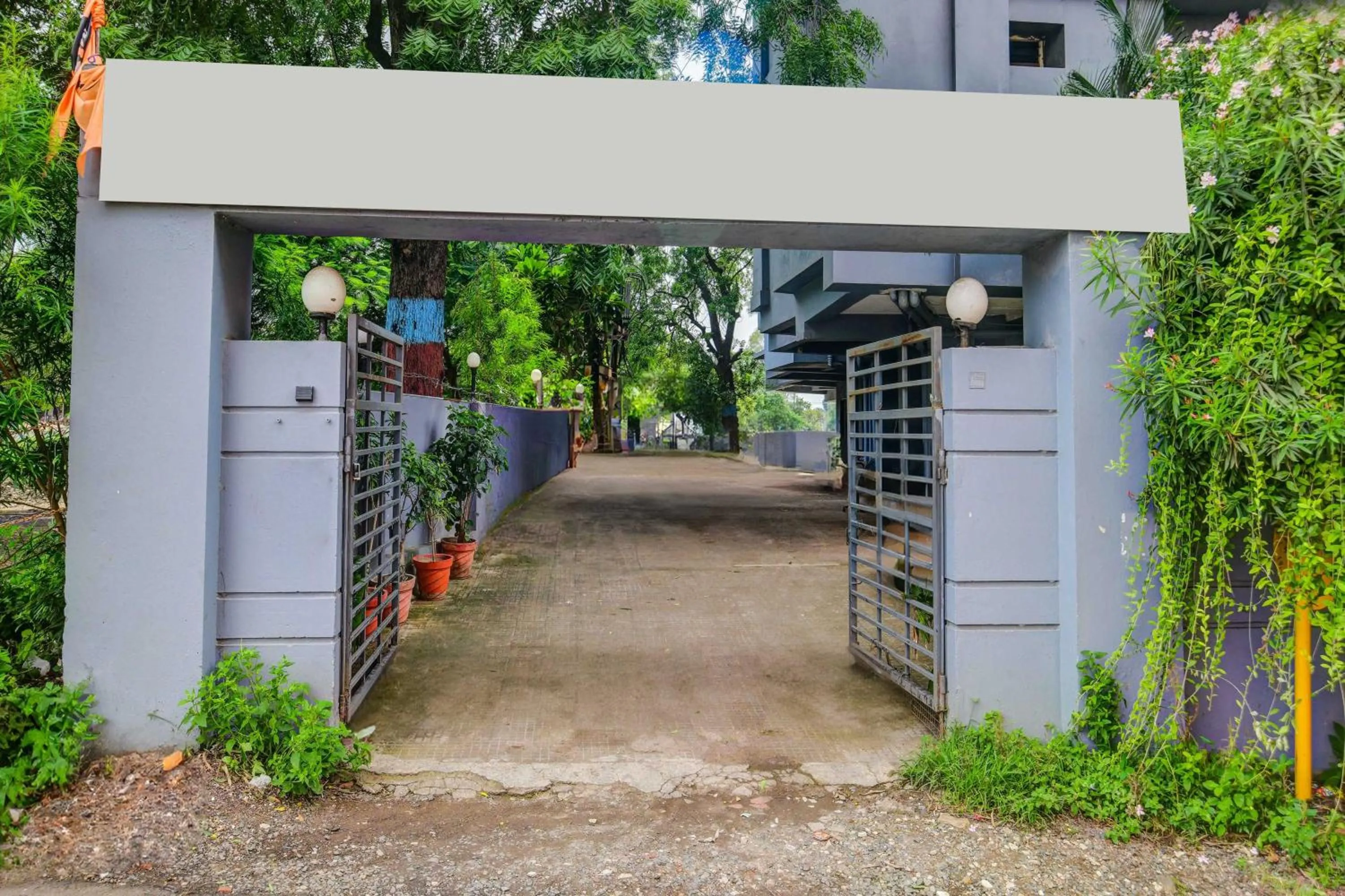 Facade/entrance in Collection O Indraprasth