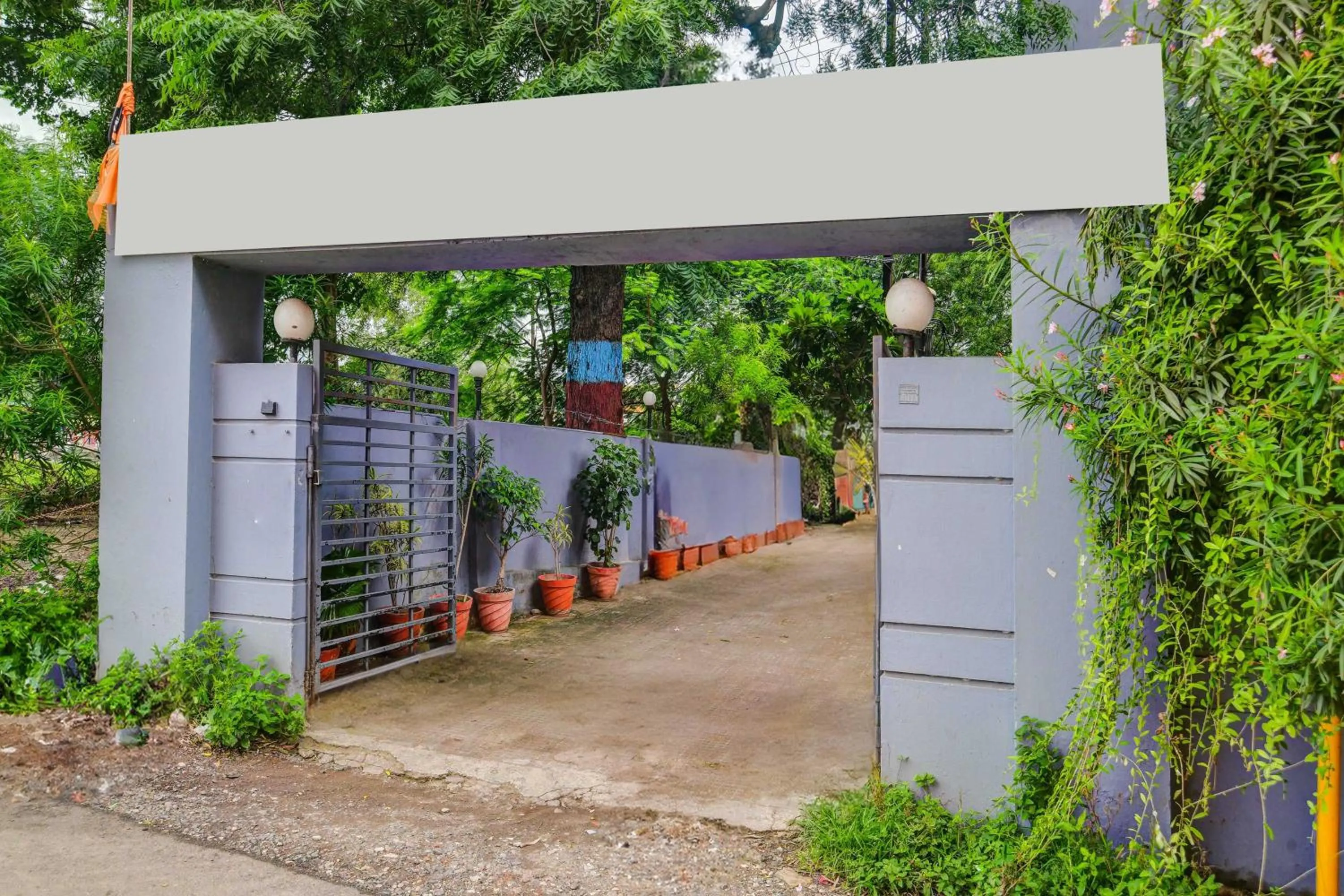 Facade/entrance in Collection O Indraprasth