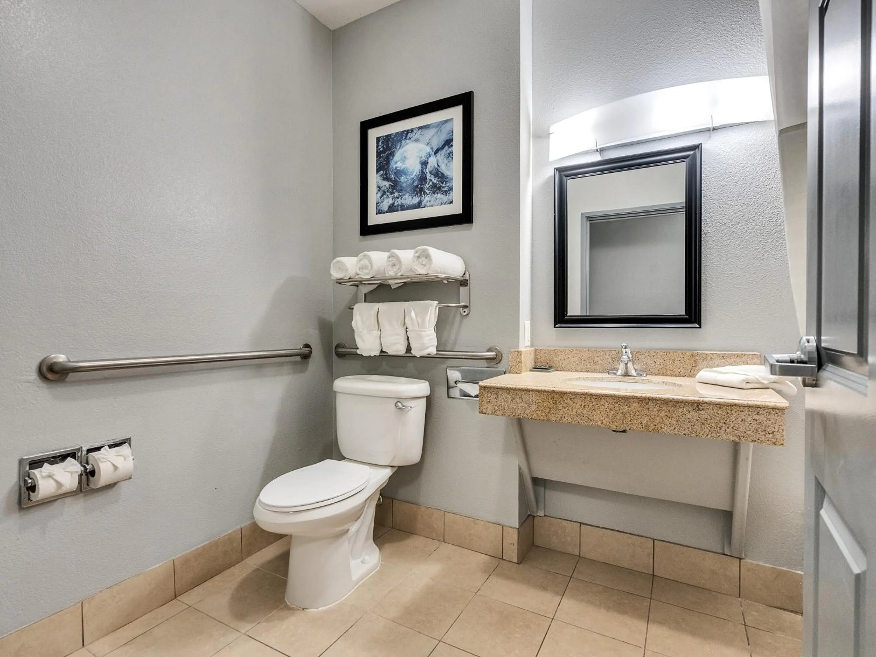 Bathroom in Platinum Inn & Suites Webster