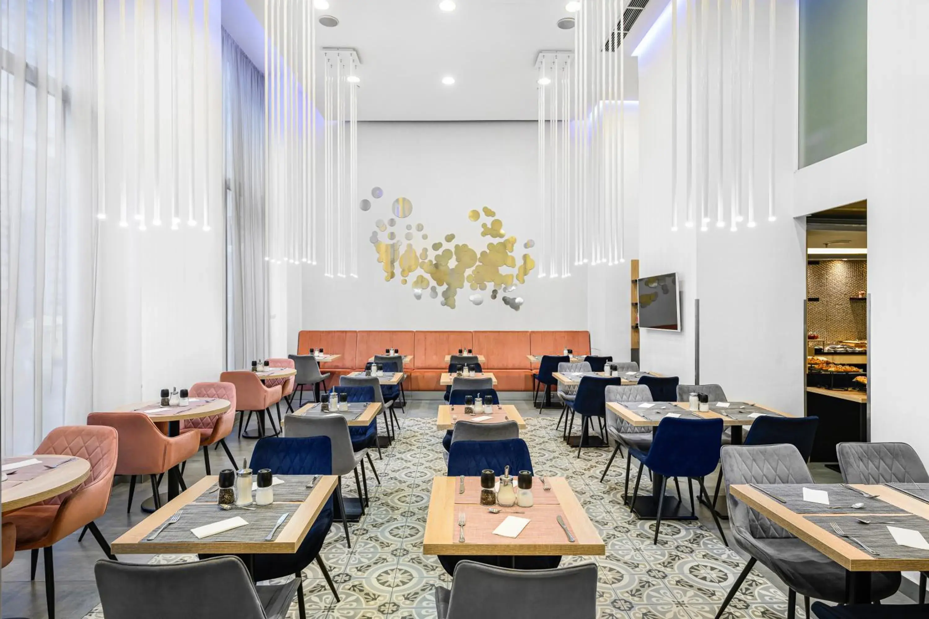 Breakfast in 12 Revay Hotel Breakfast in 12 Revay Hotel