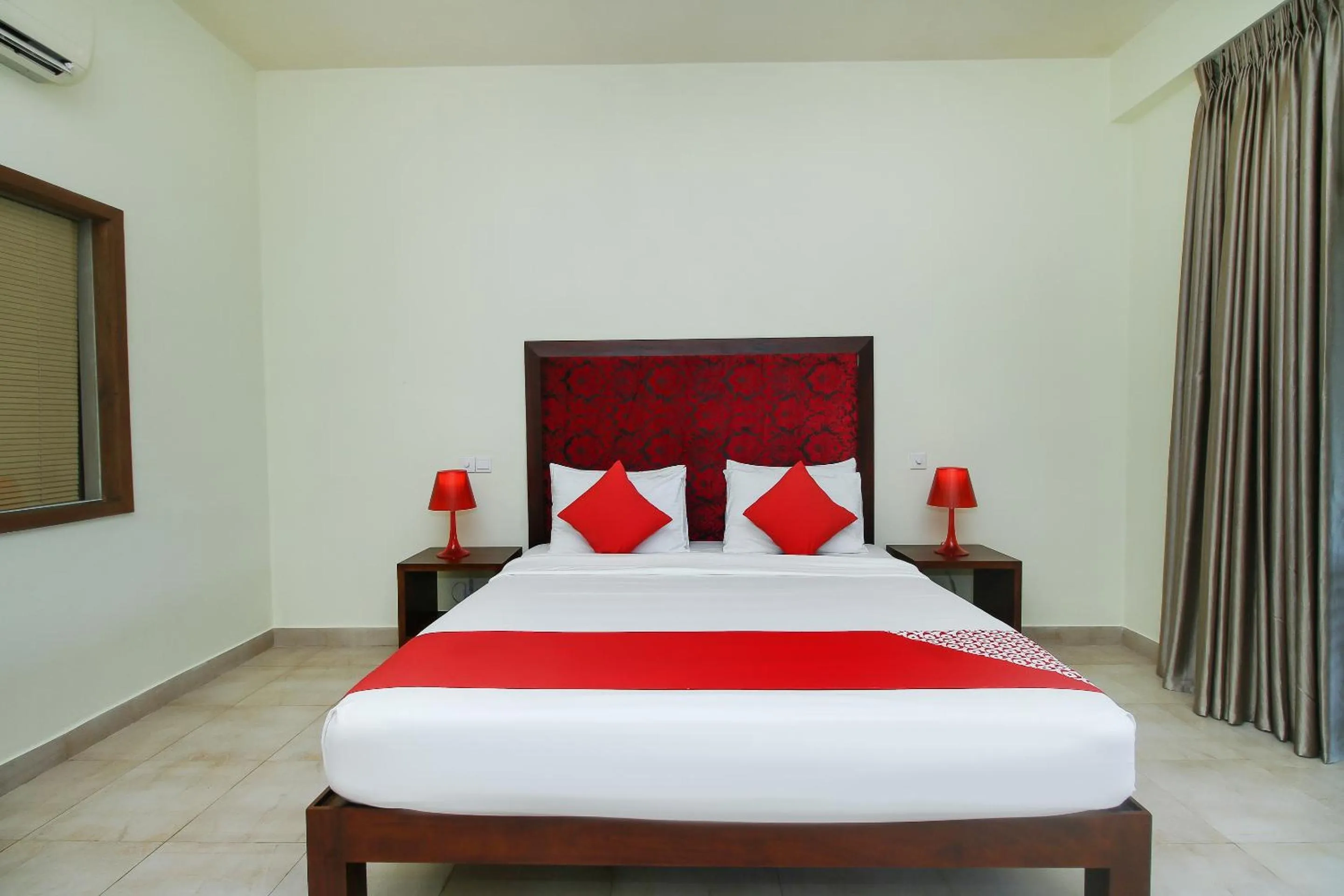 Bed in Maresia Beach Villa