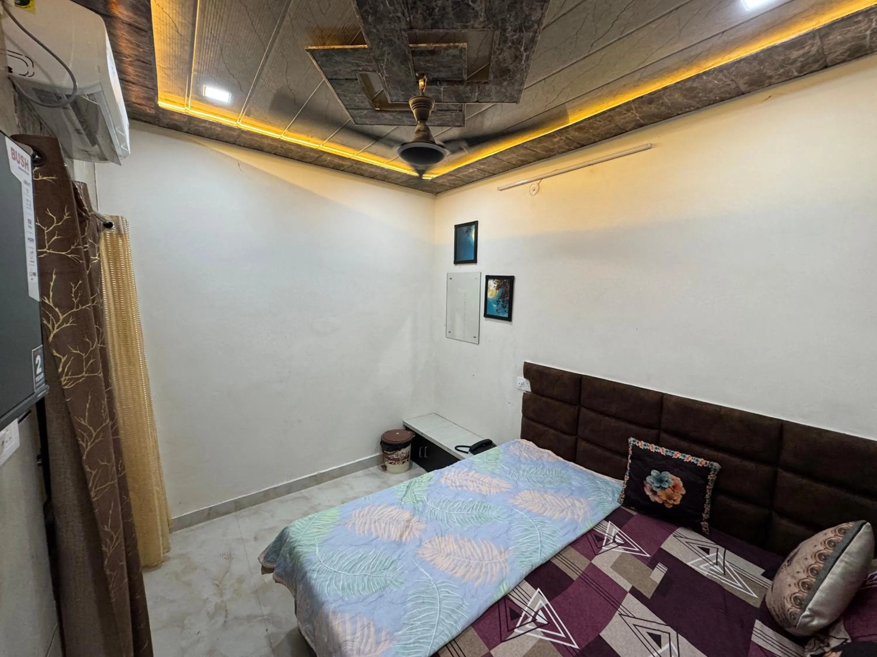 Bedroom, Bed in The Kwality Residency