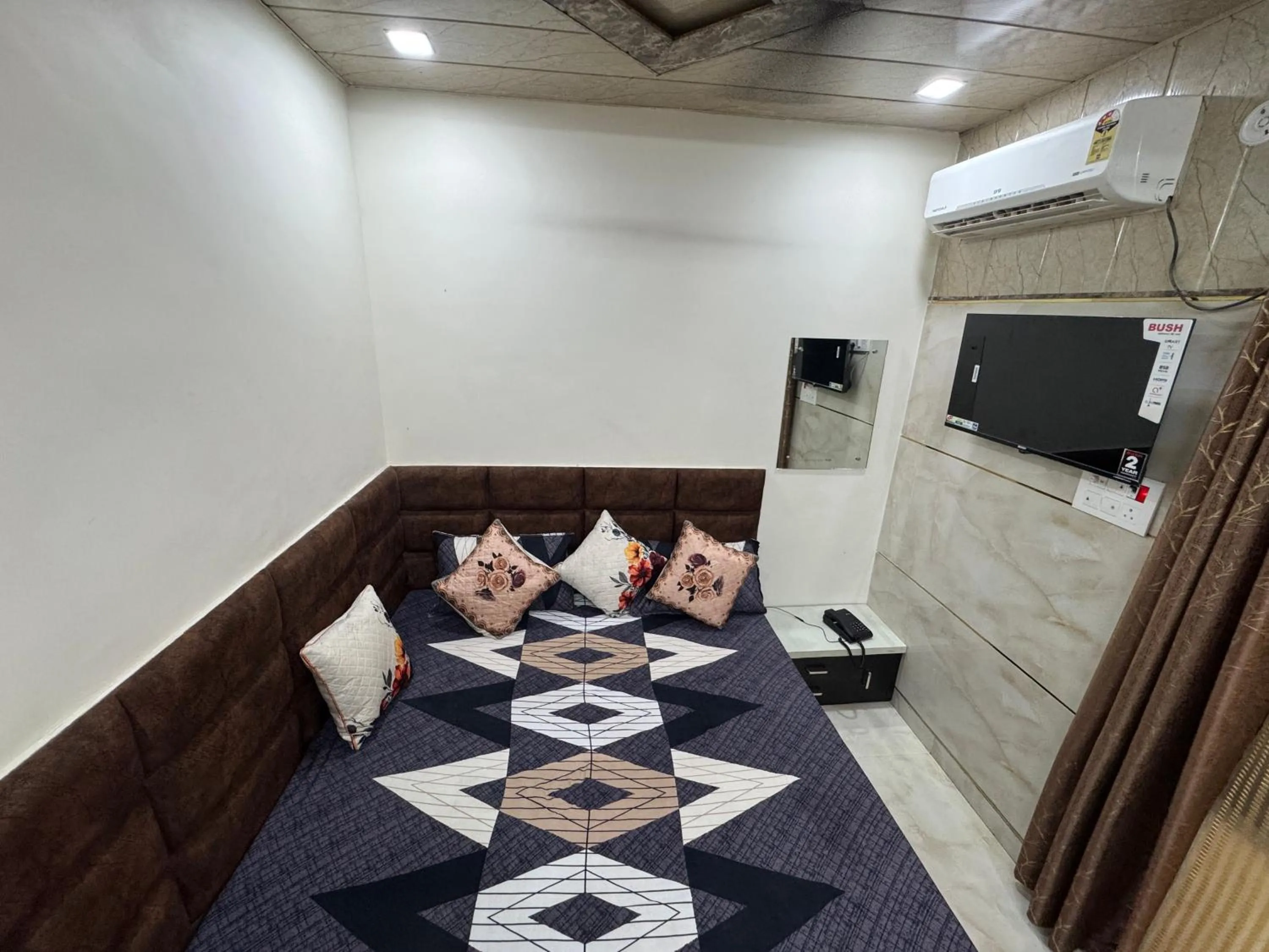 TV and multimedia in The Kwality Residency