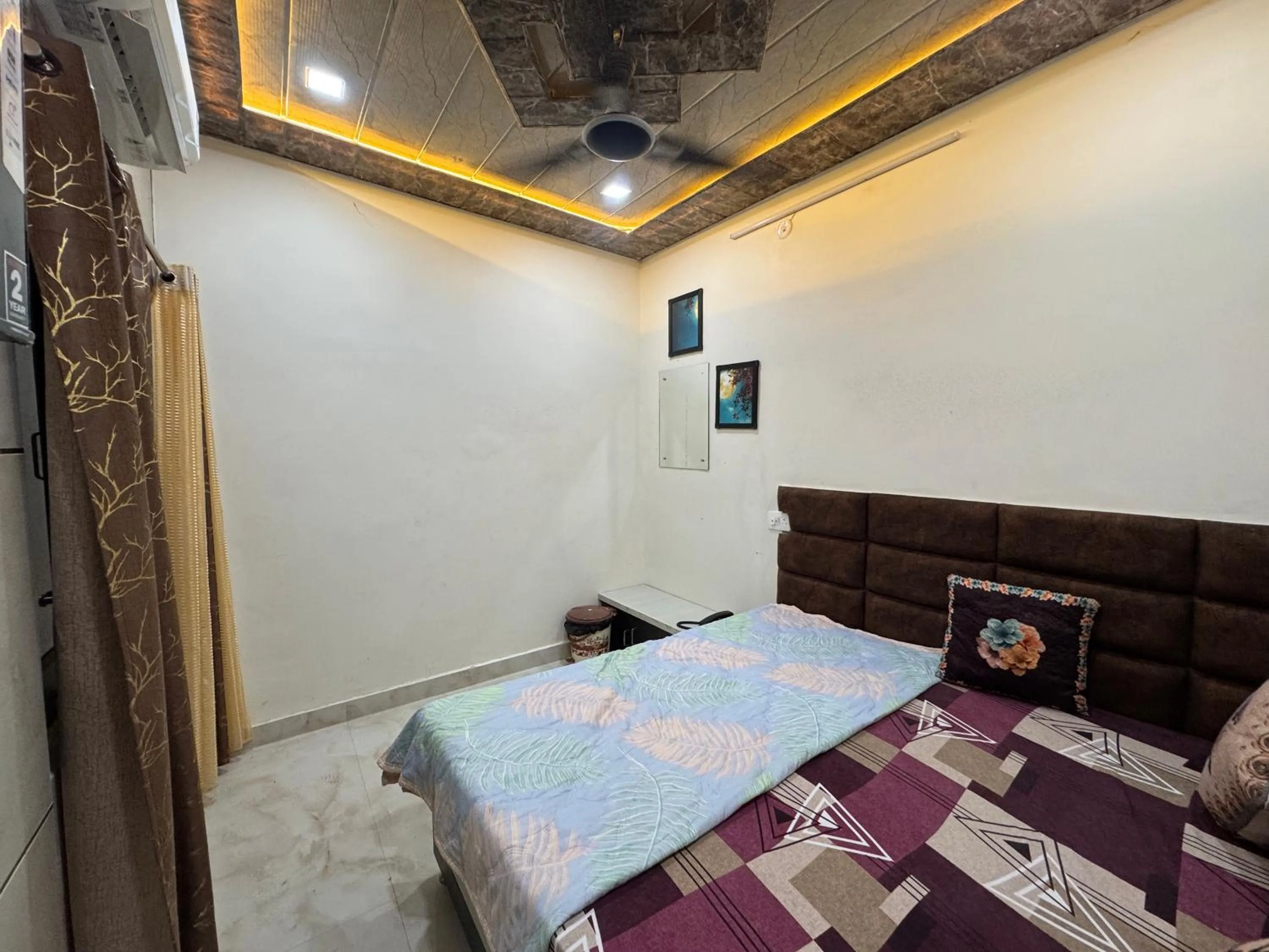 Bedroom, Bed in The Kwality Residency