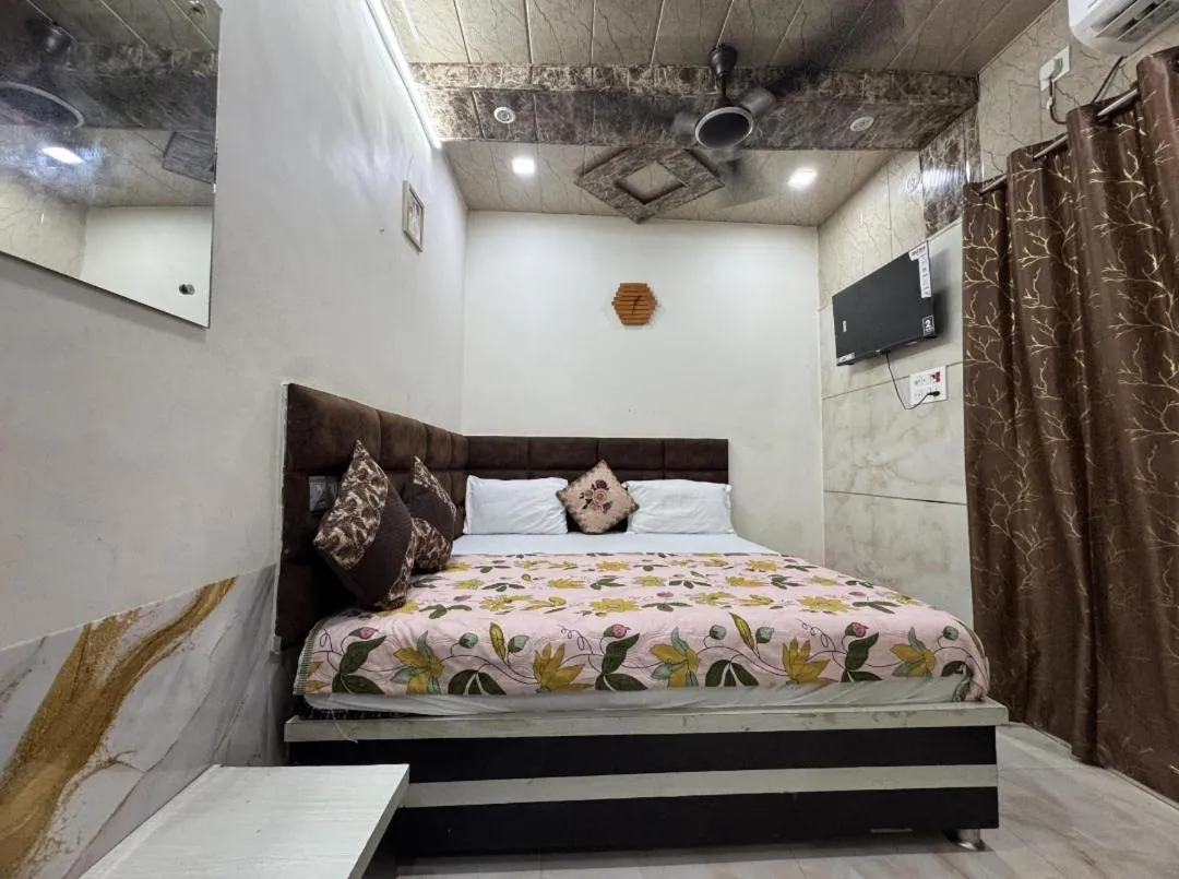 Bedroom, Bed in The Kwality Residency