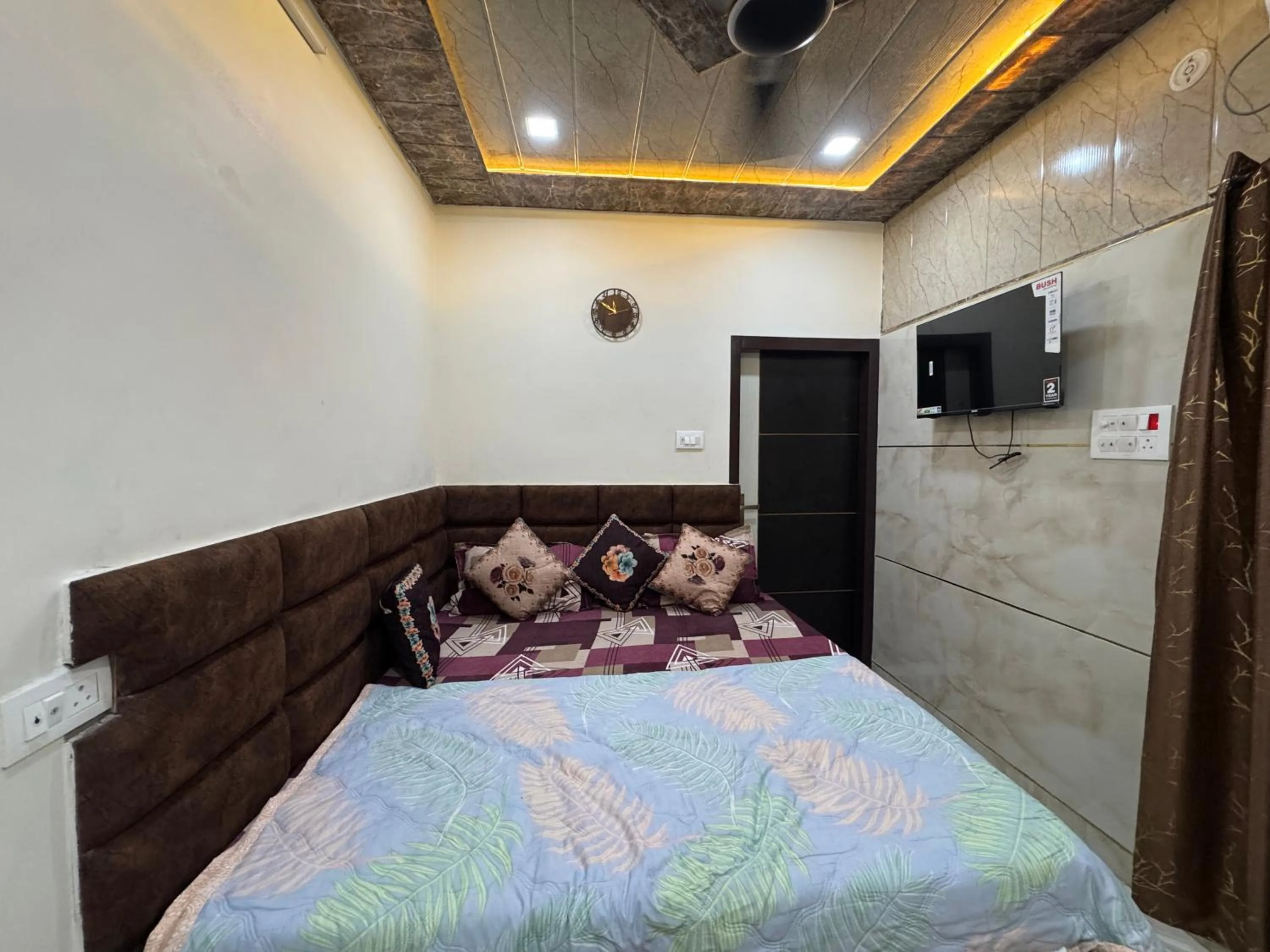 Bedroom, Bed in The Kwality Residency