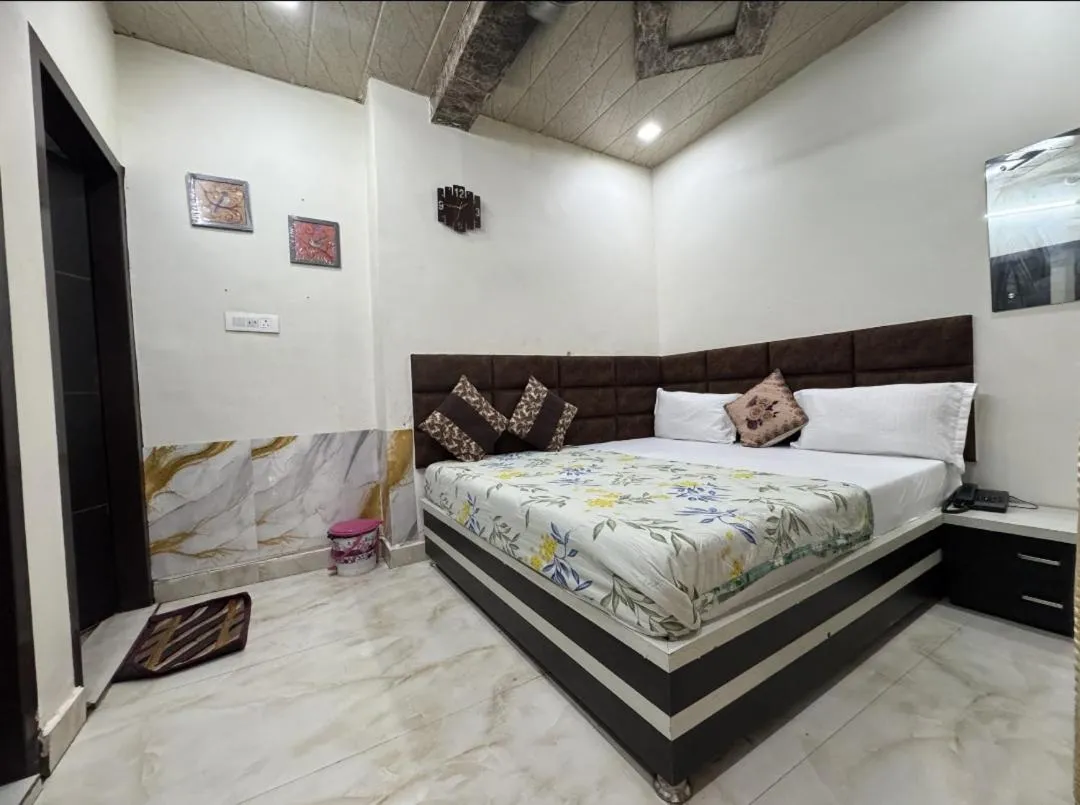 Bedroom, Bed in The Kwality Residency