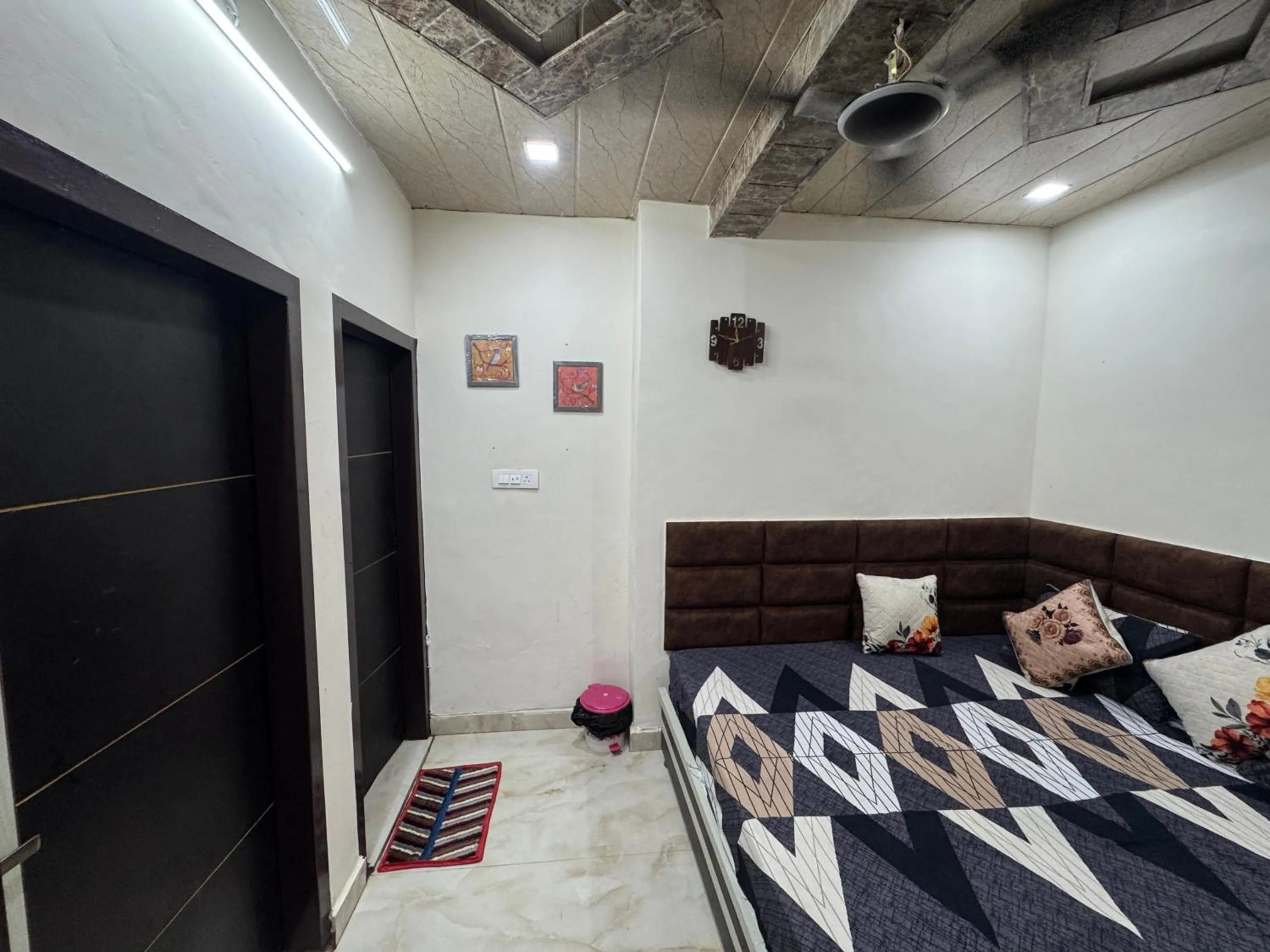 Bedroom, Bed in The Kwality Residency