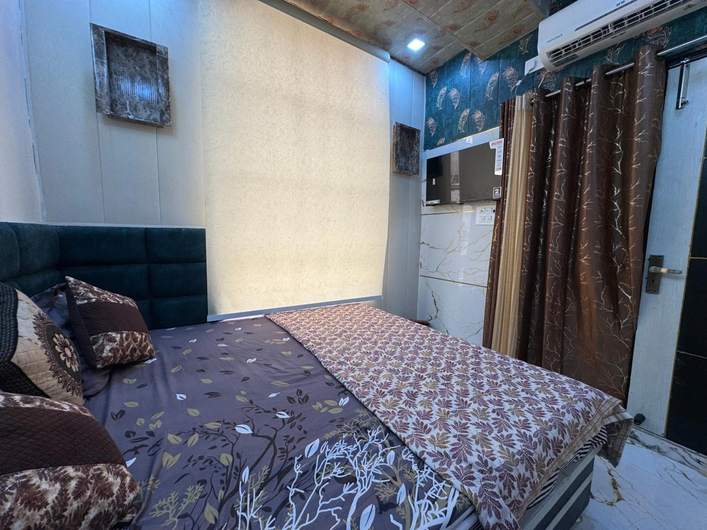 Bed in The Kwality Residency