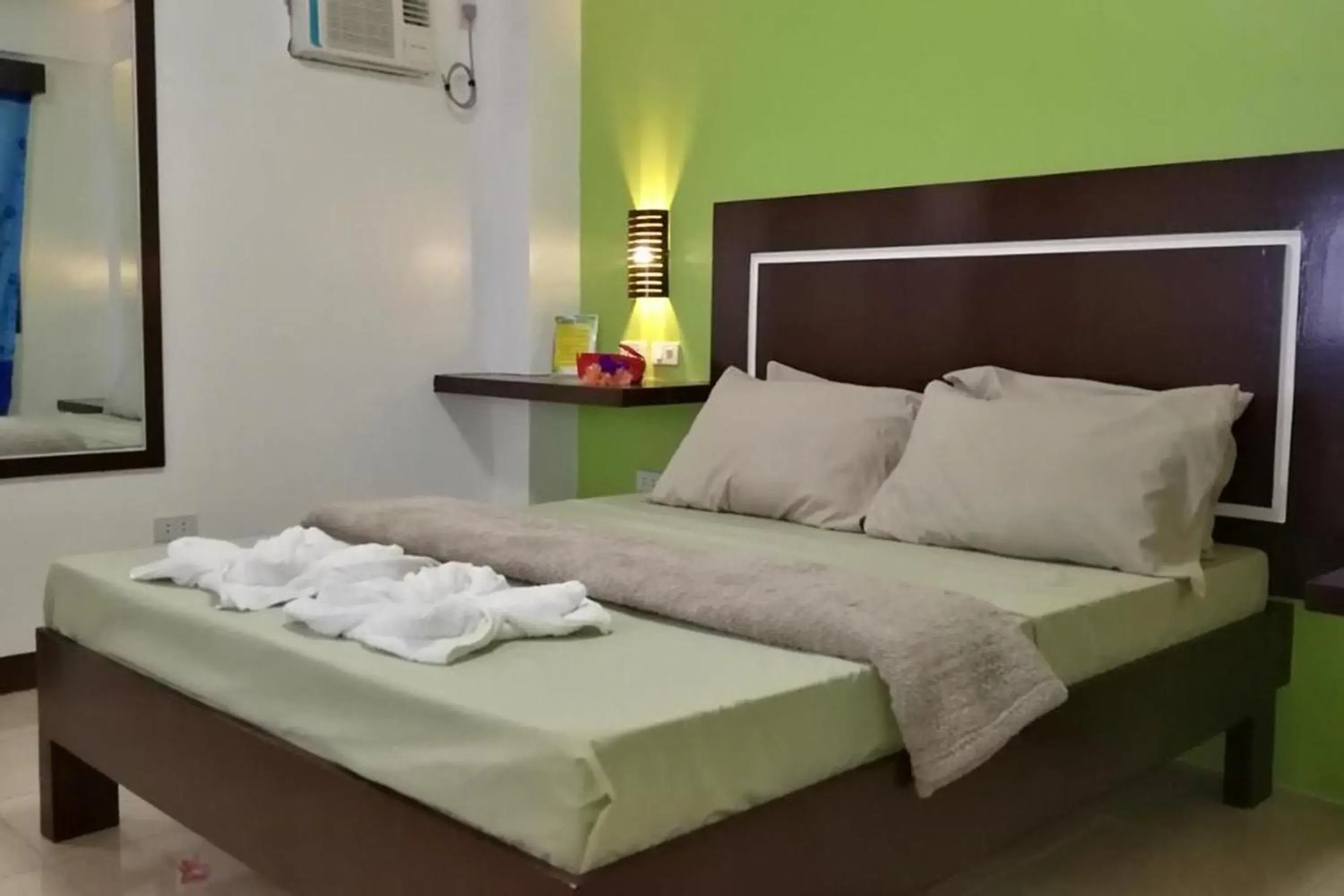 Bed in Bellevue Resort Puerto Galera Bed in Bellevue Resort Puerto Galera