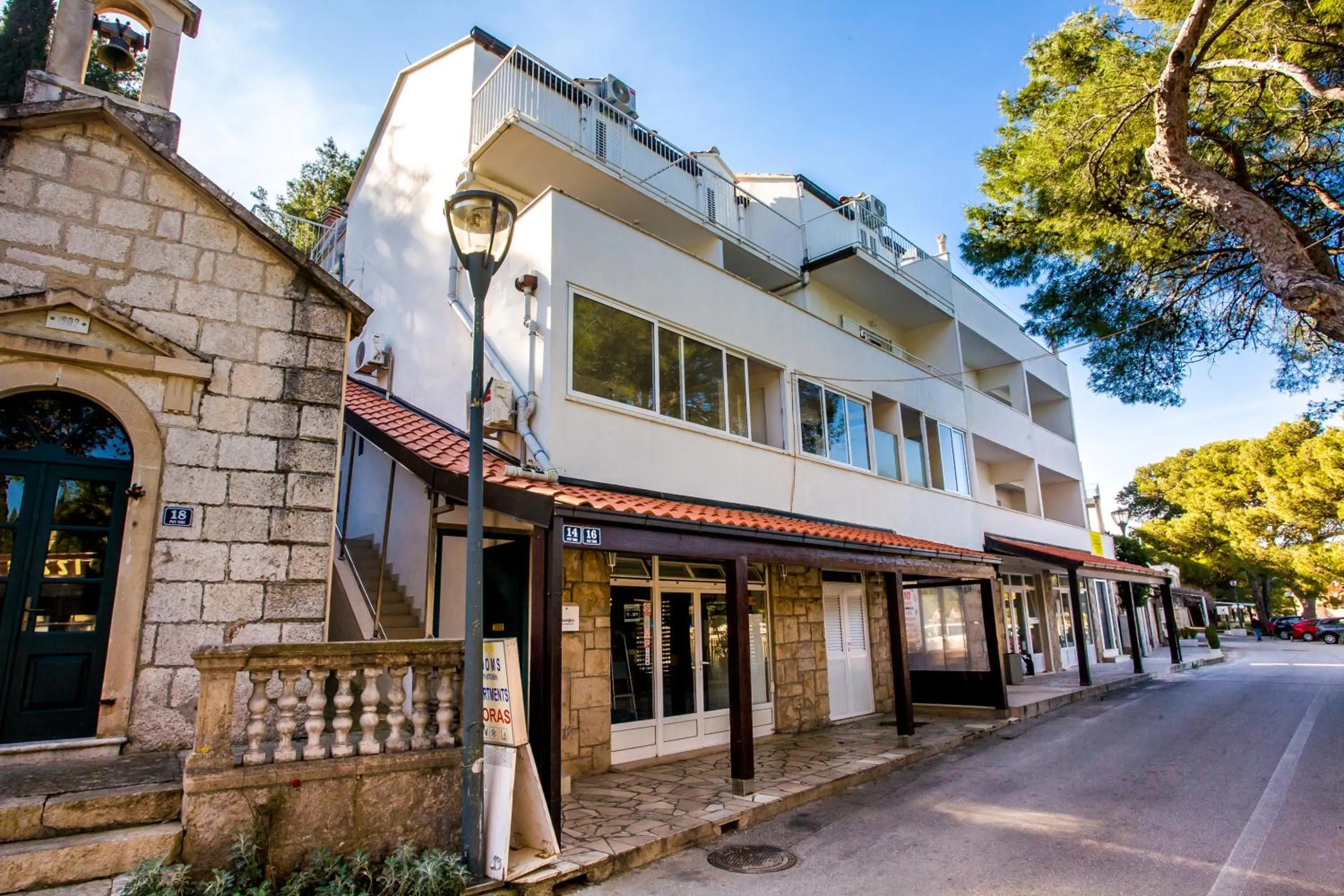 Restaurant/places to eat in Apartment Boras Lux