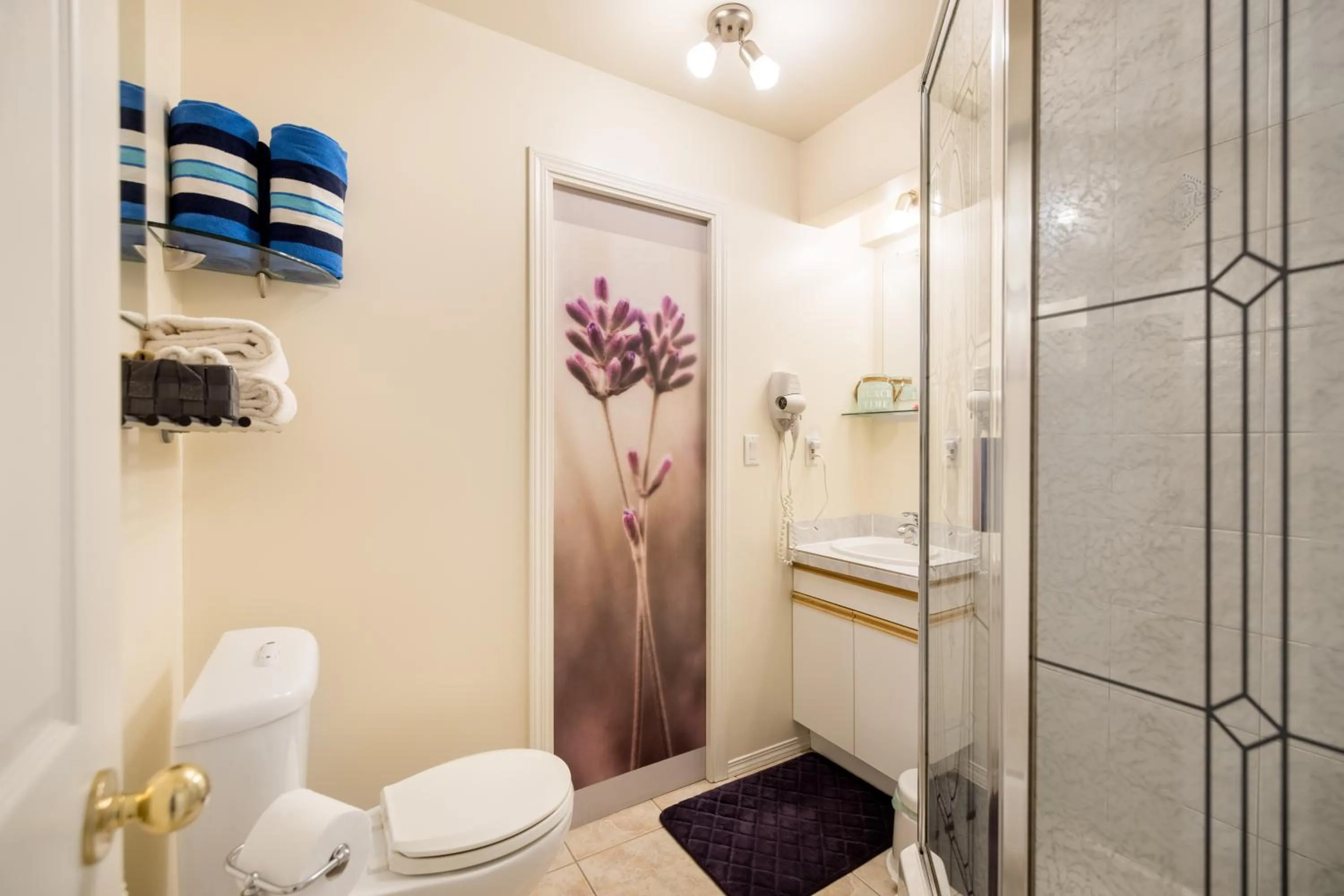 Bathroom in Enchanter Ocean View Suites