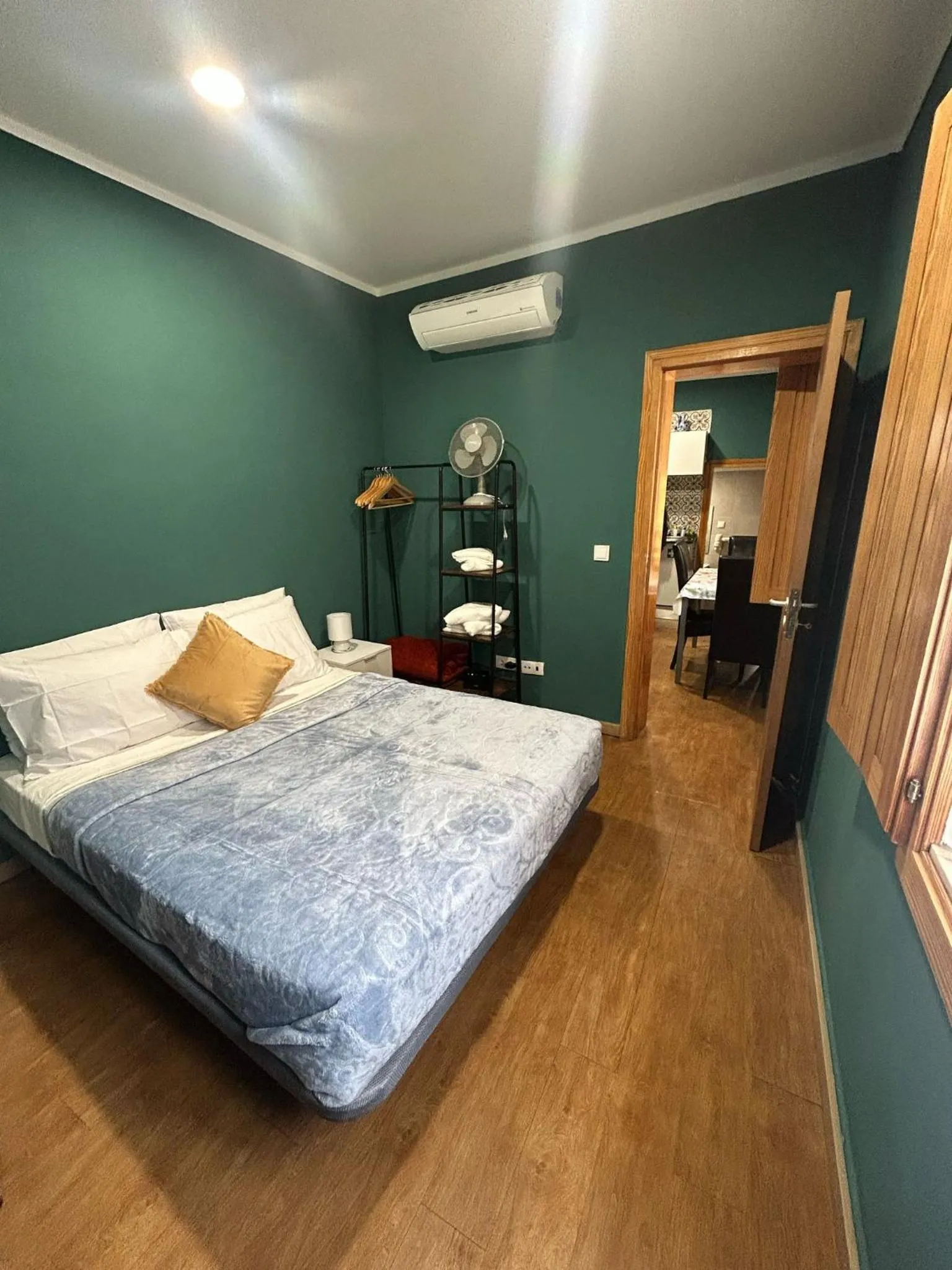 Photo of the whole room, Bed in Sao Jorge Apartments & Suites