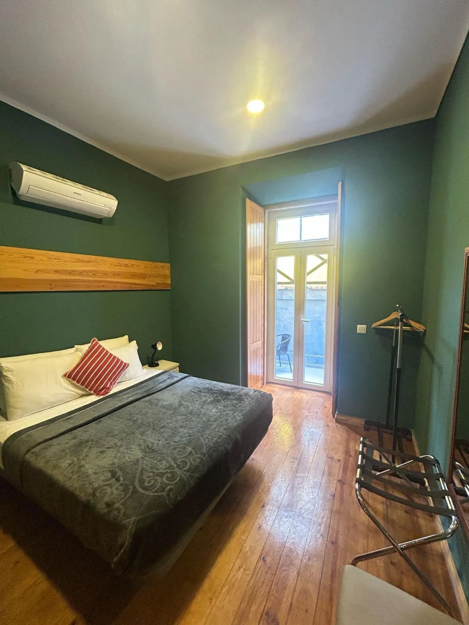 Bedroom, Bed in Sao Jorge Apartments & Suites