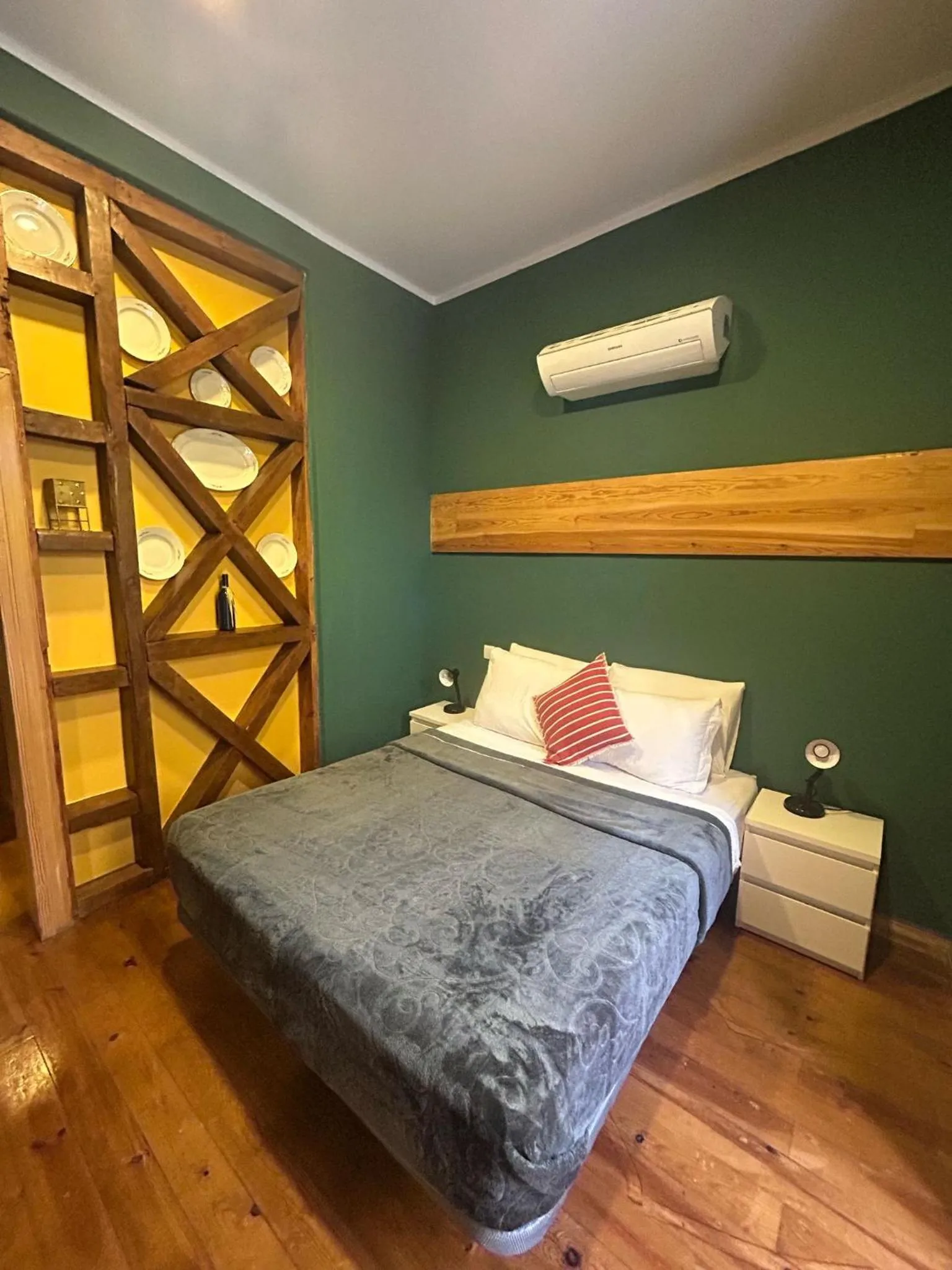 Photo of the whole room, Bed in Sao Jorge Apartments & Suites