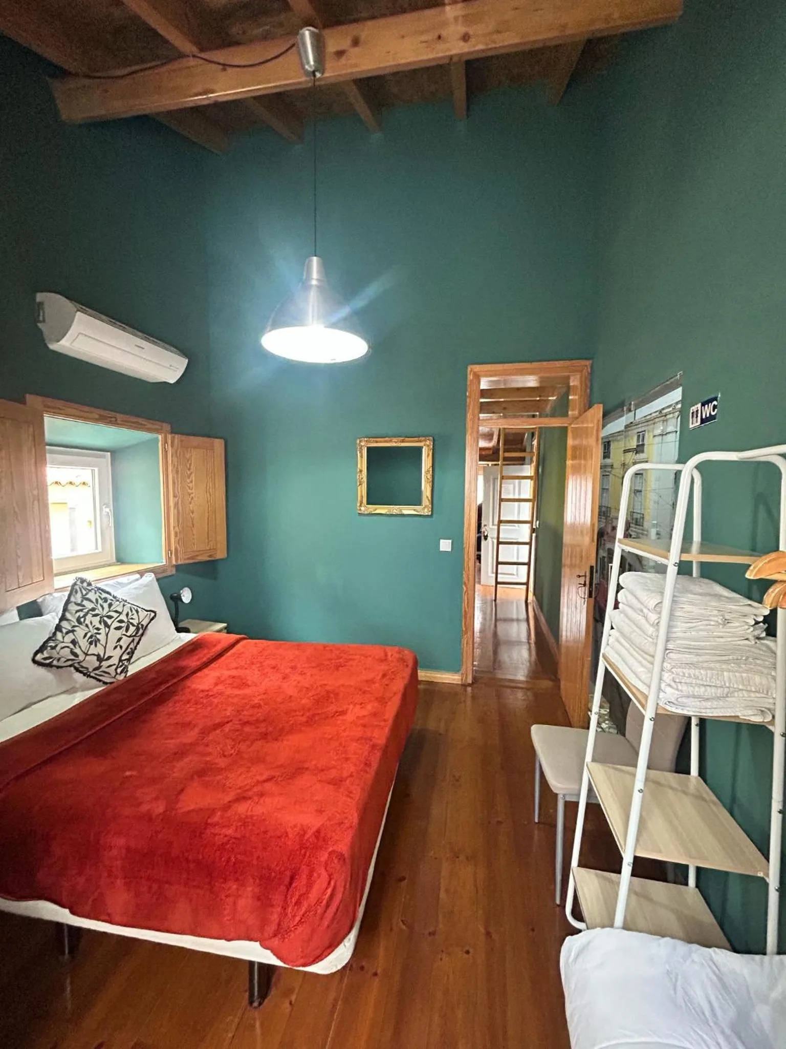 Bedroom, Bed in Sao Jorge Apartments & Suites