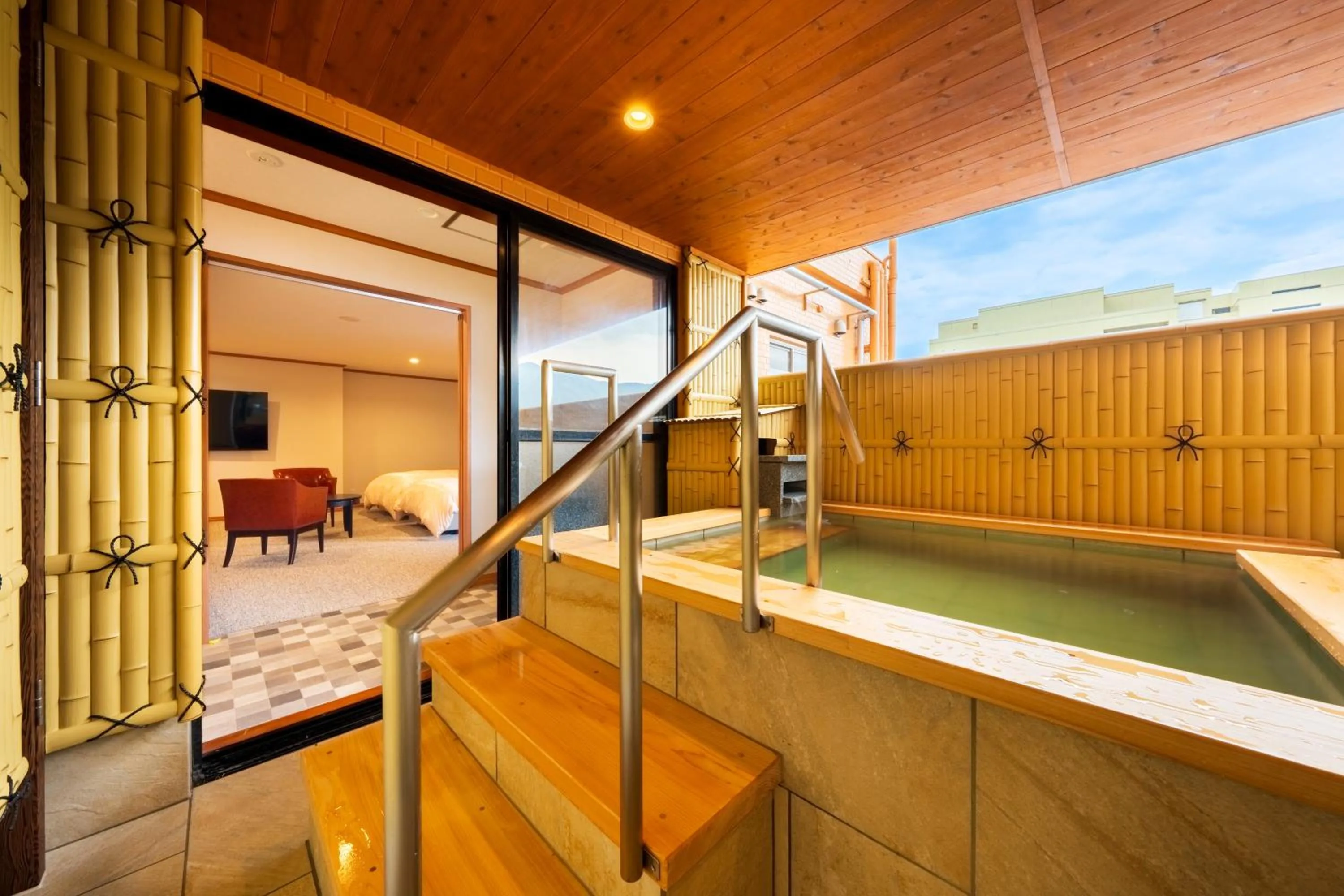 Bath in BeppuOnsen Hotel Sansenkaku