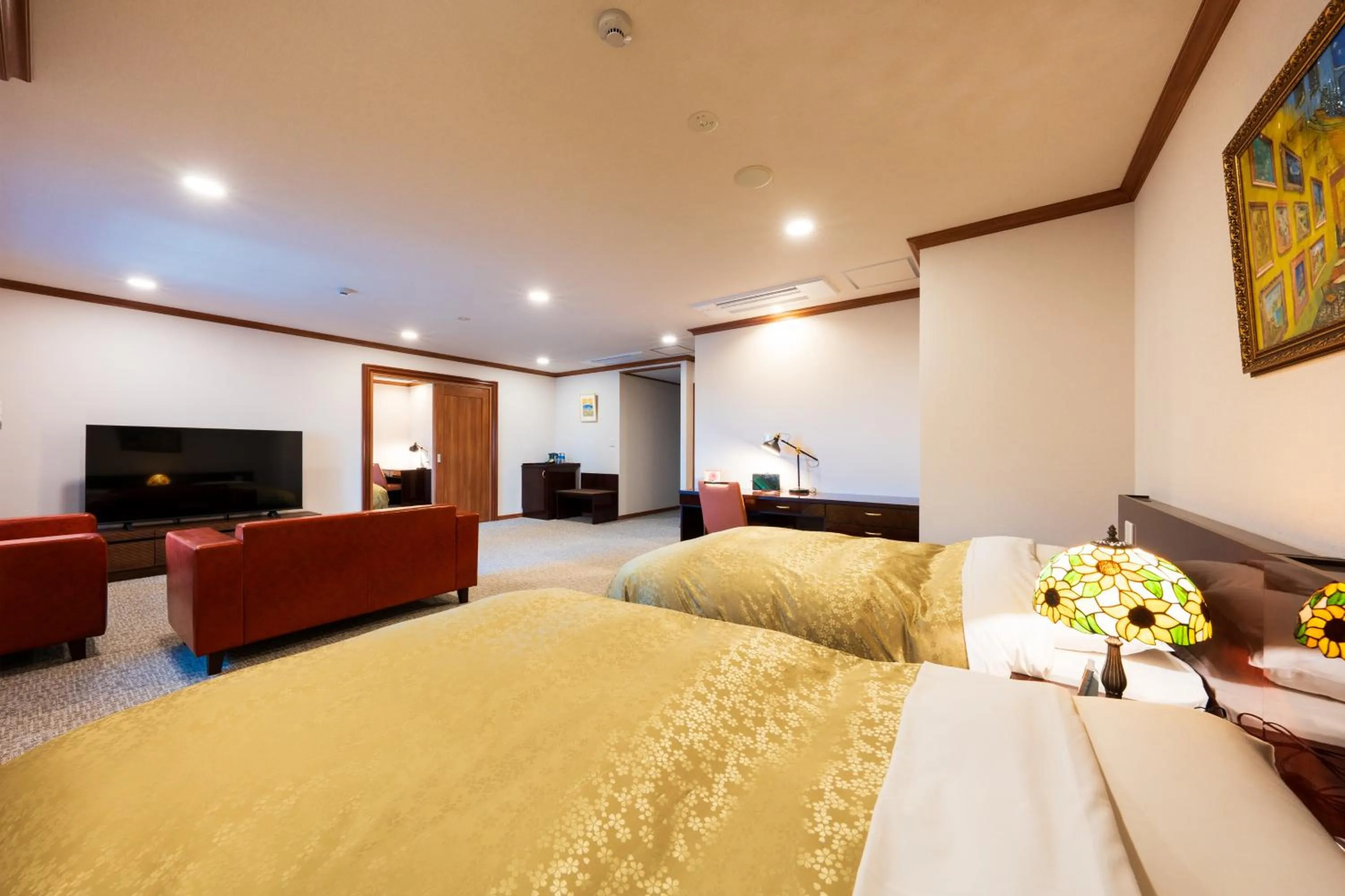 Photo of the whole room, Bed in BeppuOnsen Hotel Sansenkaku