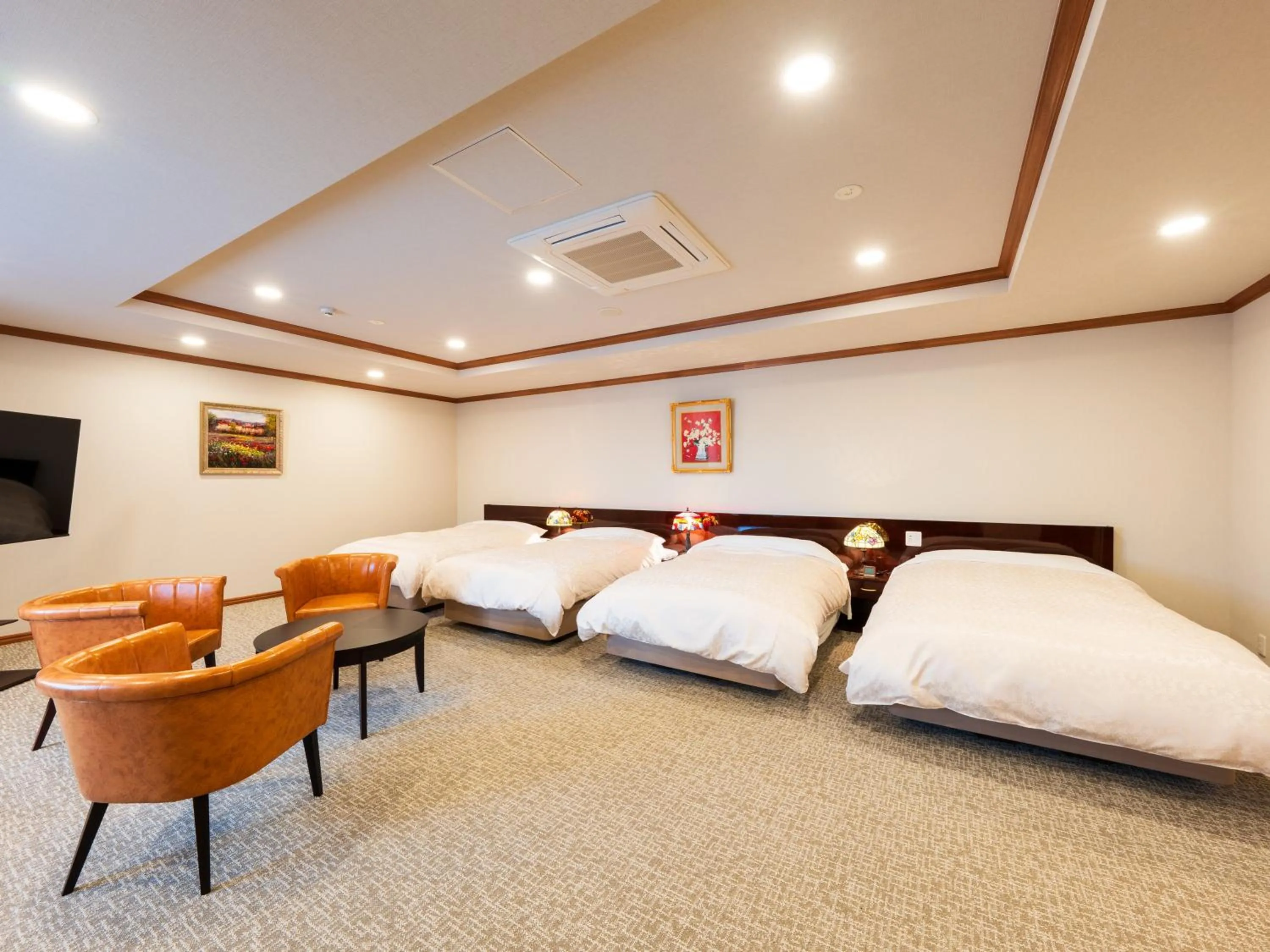 Photo of the whole room, Bed in BeppuOnsen Hotel Sansenkaku