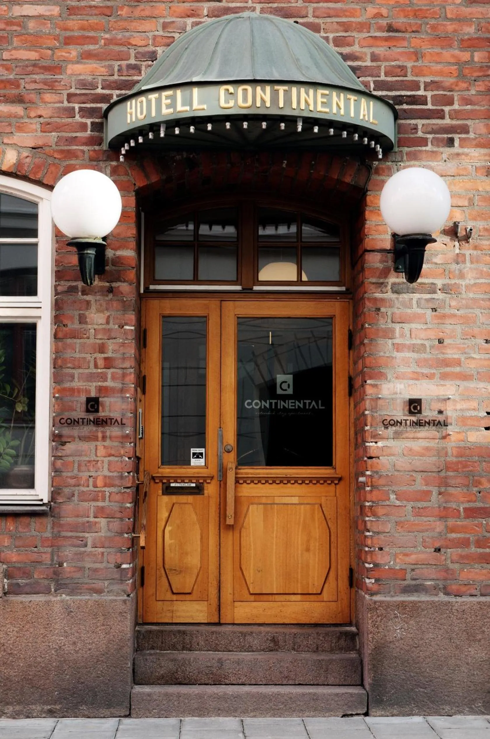Facade/entrance in Continental Apartment Hotel Sundsvall