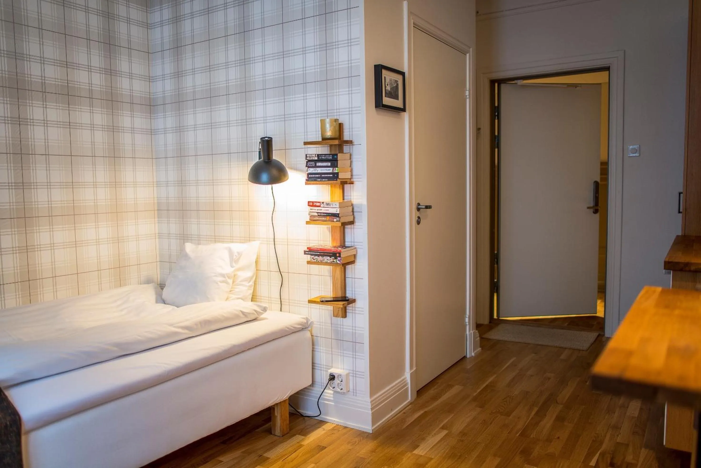 Photo of the whole room, Bed in Continental Apartment Hotel Sundsvall