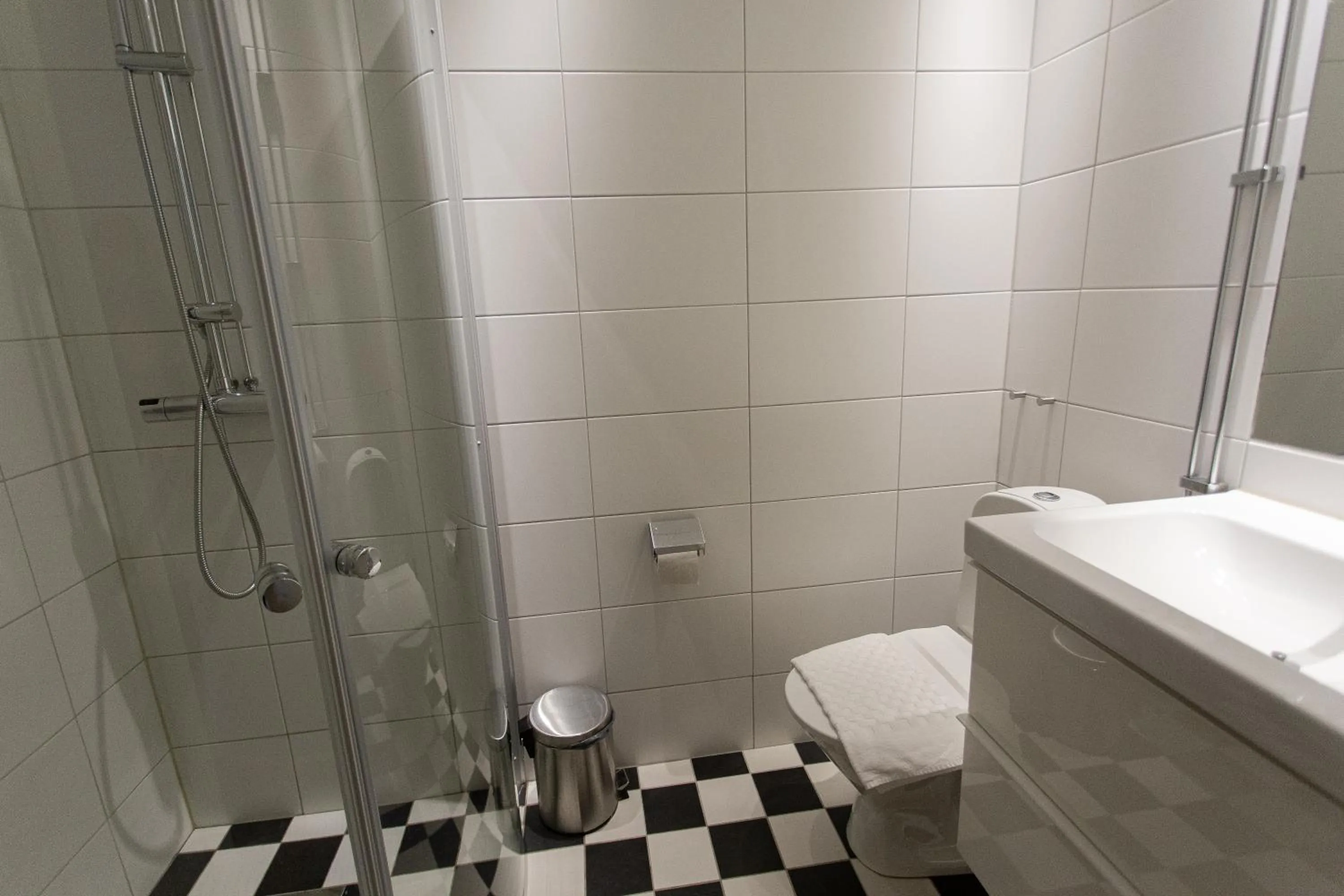 Bathroom in Continental Apartment Hotel Sundsvall