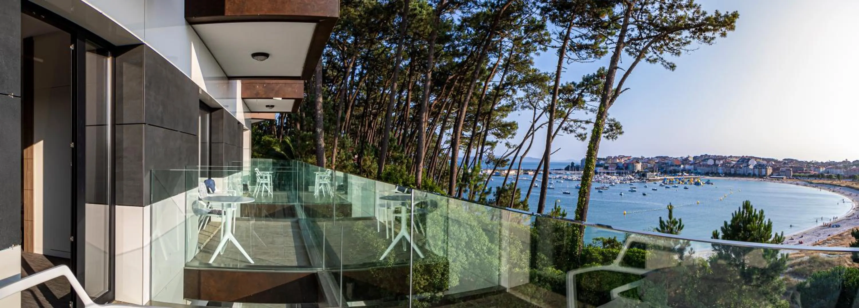 Property building in Hotel Inffinit Sanxenxo