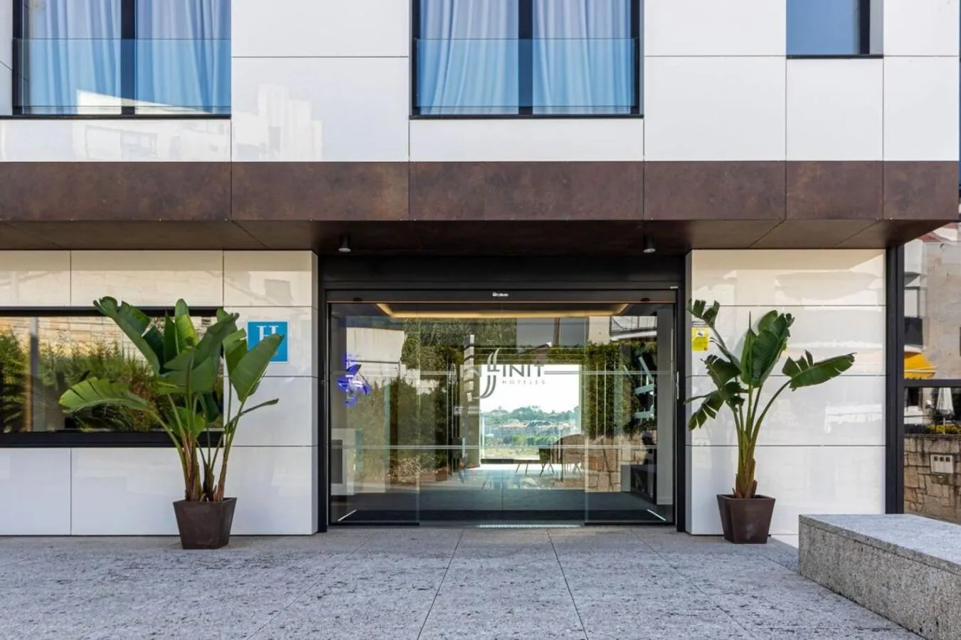 Facade/entrance in Hotel Inffinit Sanxenxo