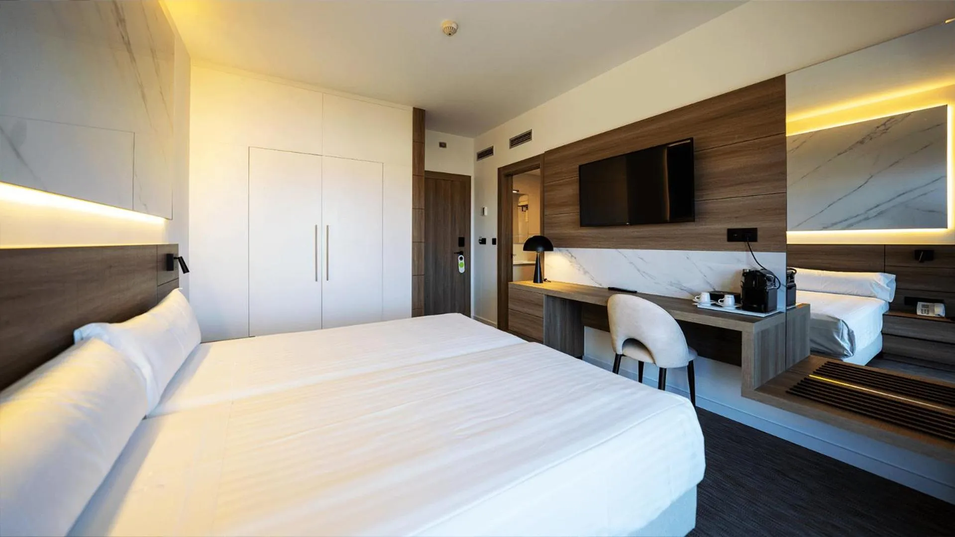 Double or Twin Room in Hotel Inffinit Sanxenxo