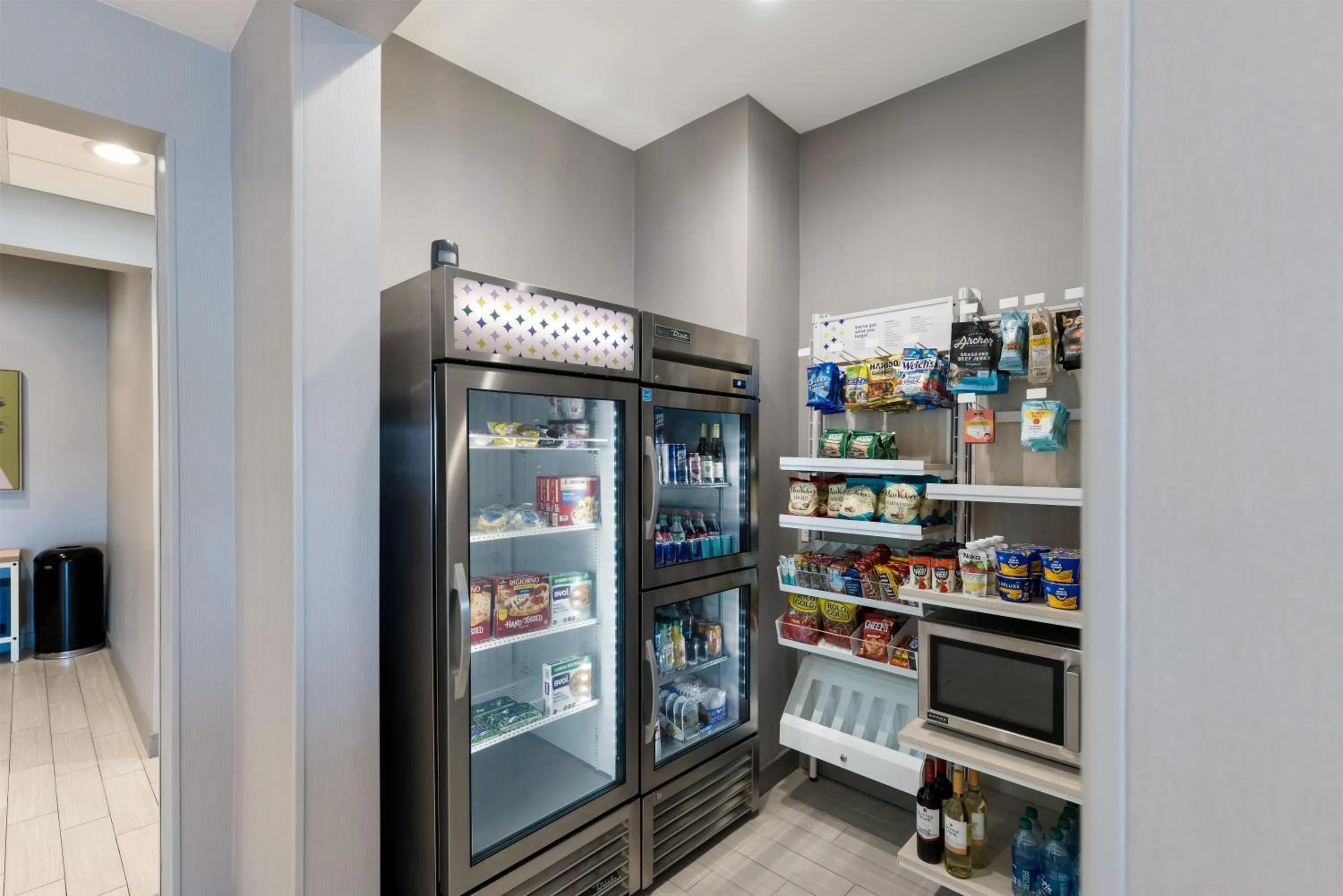 Restaurant/places to eat in Spark by Hilton Midland South