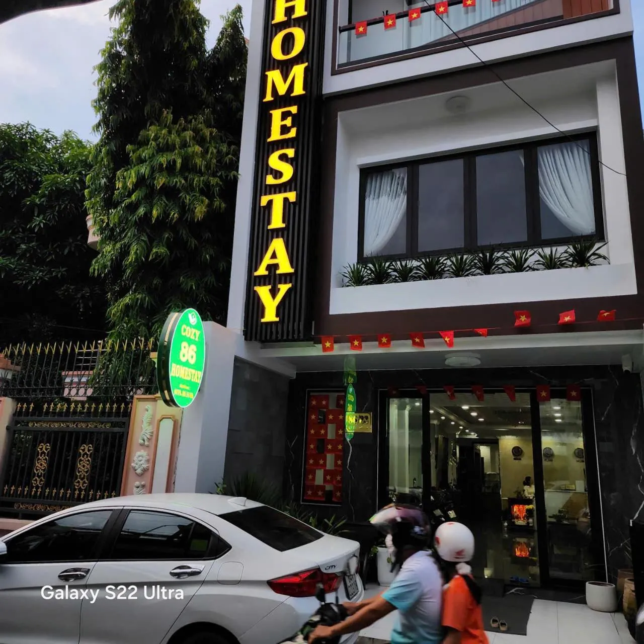 Property building in Cozy 86 Homestay