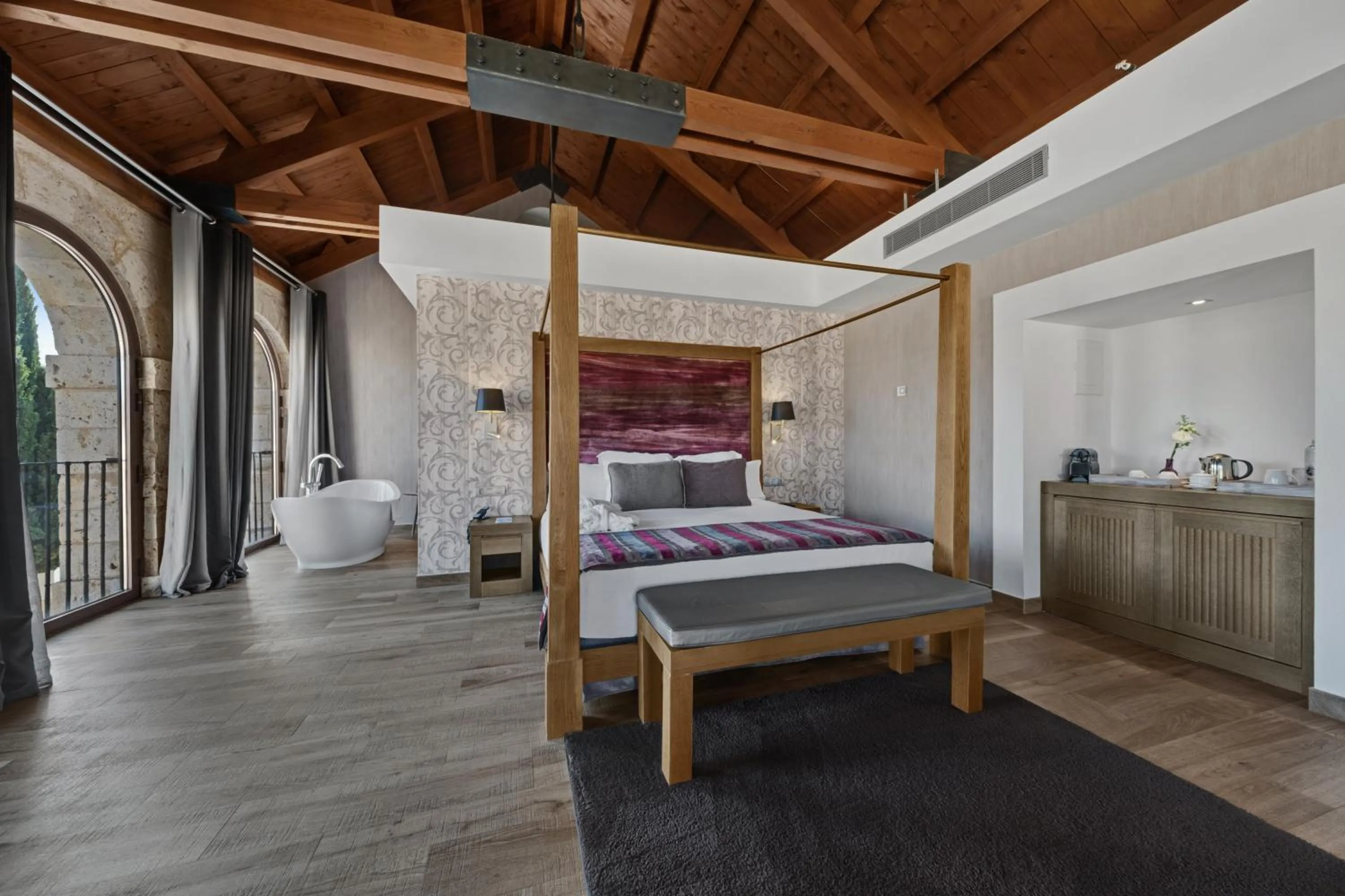 Photo of the whole room, Bed in Castilla Termal Monasterio de Valbuena - Small Luxury Hotels