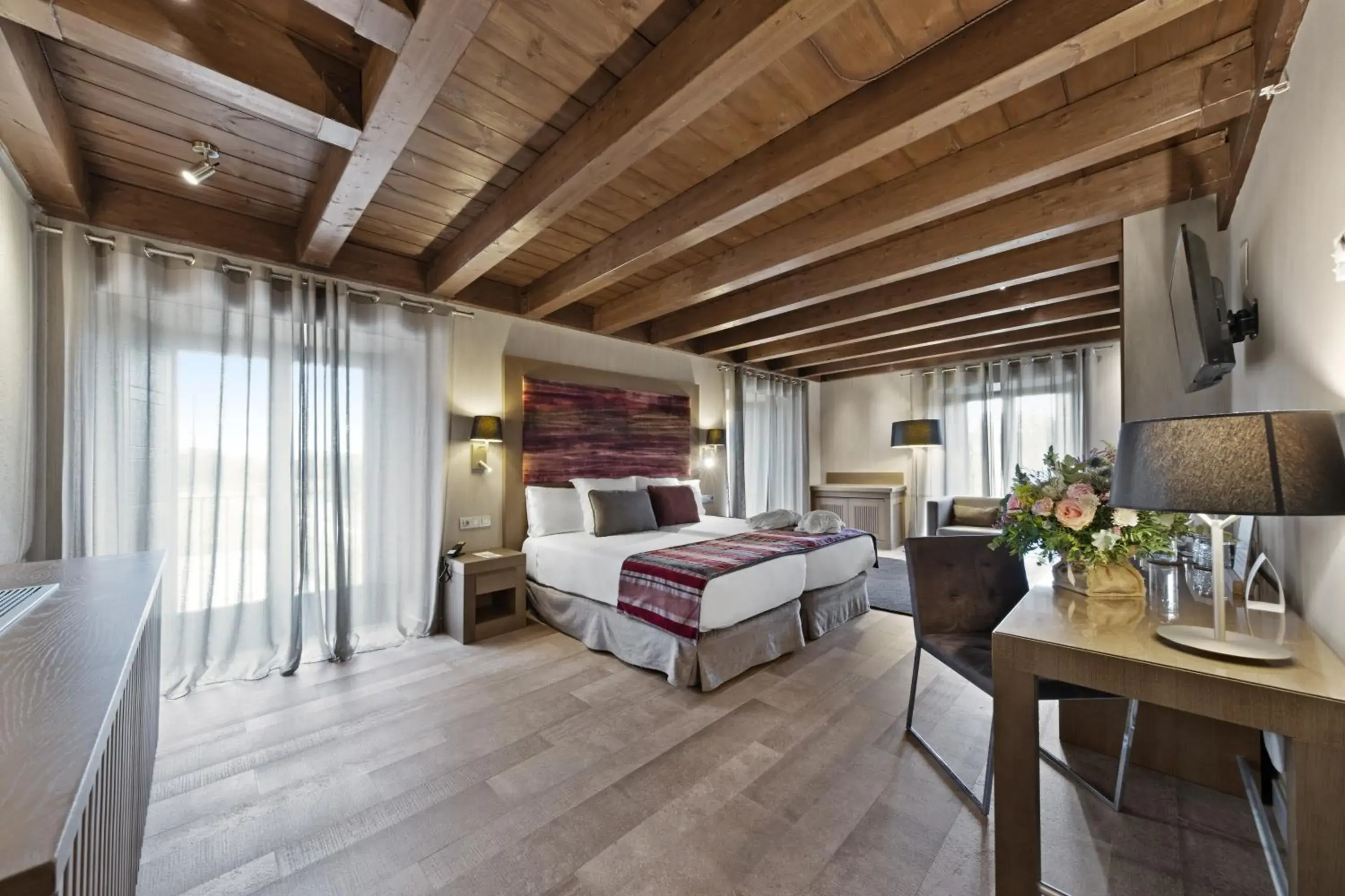 Junior Suite with Spa Access in Castilla Termal Monasterio de Valbuena - Small Luxury Hotels Junior Suite with Spa Access in Castilla Termal Monasterio de Valbuena - Small Luxury Hotels
