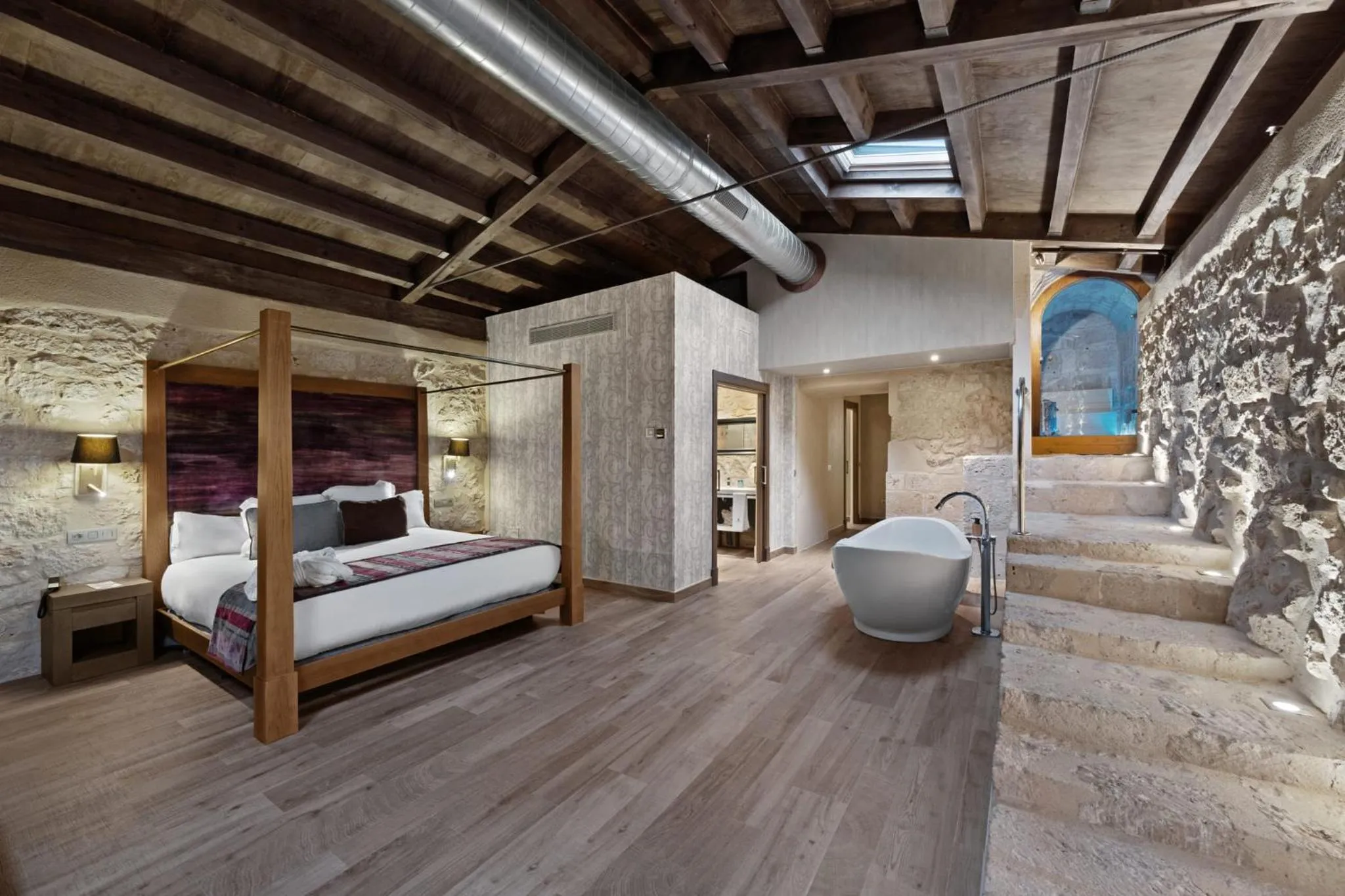 Bed in Castilla Termal Monasterio de Valbuena - Small Luxury Hotels