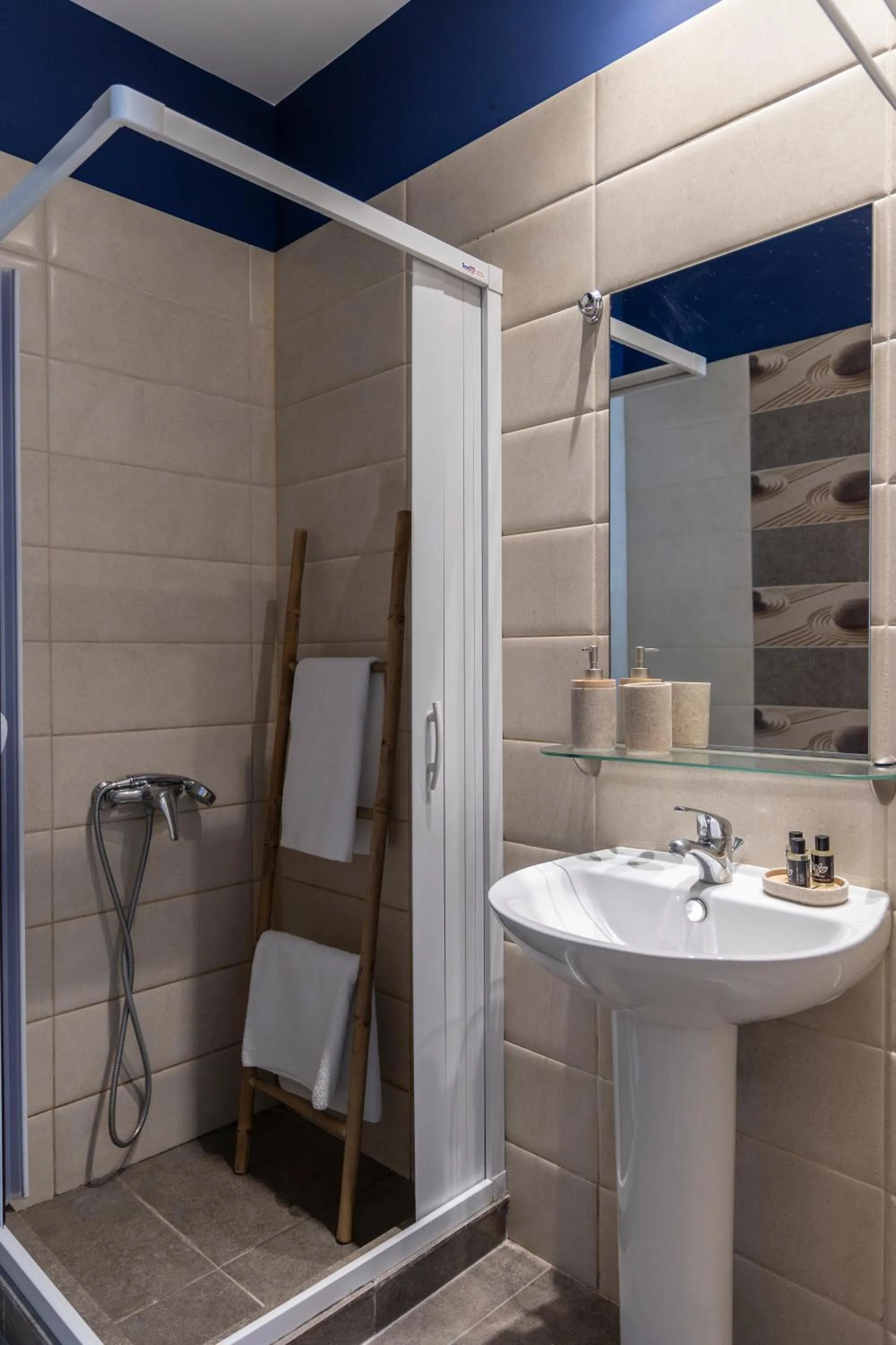 Bathroom in Hotel Kontes Comfort