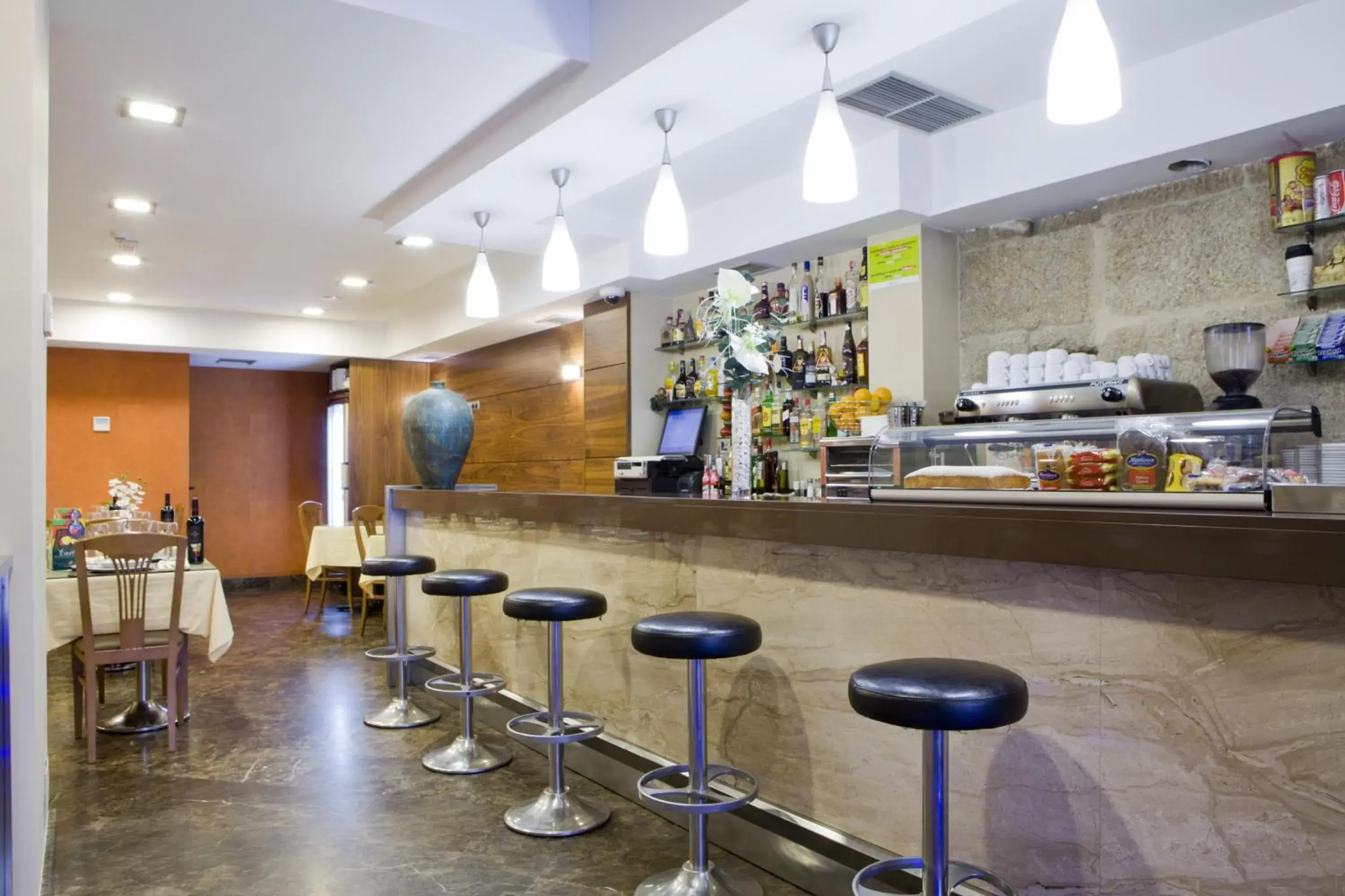 Lounge or bar in Hotel Arsus Lounge or bar in Hotel Arsus